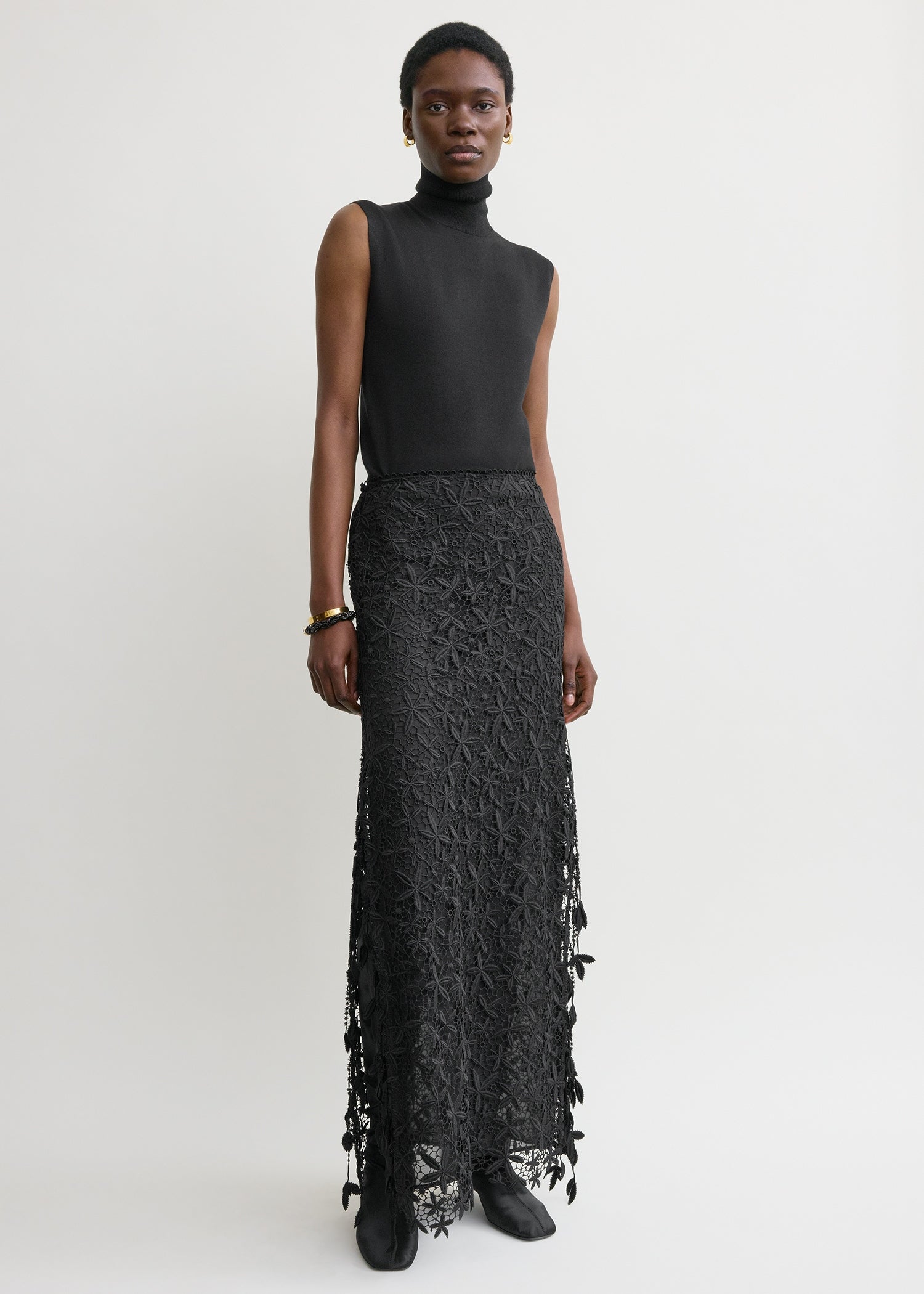 GUIPURE LACE SKIRT