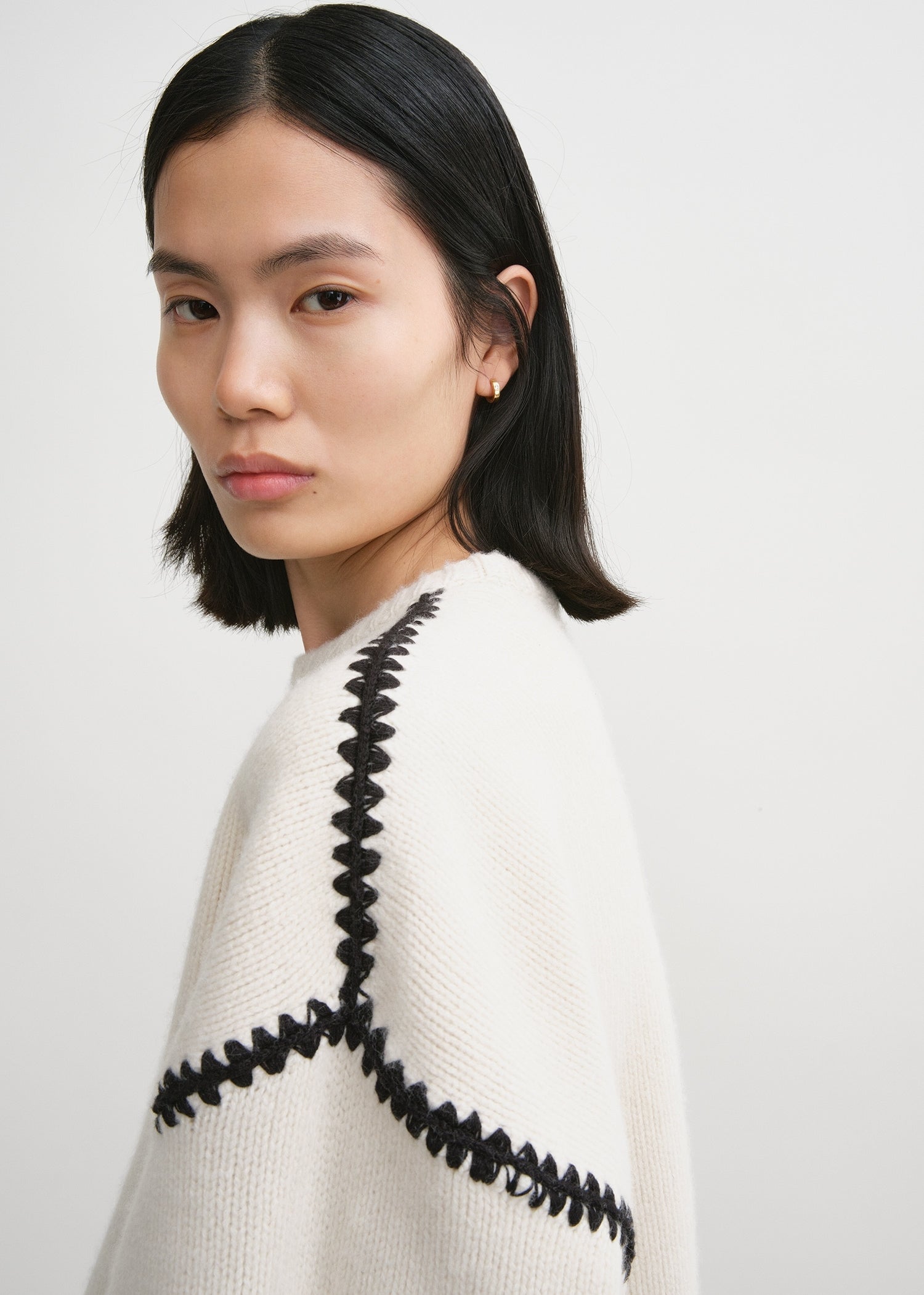 EMBROIDERED WOOL CASHMERE KNIT