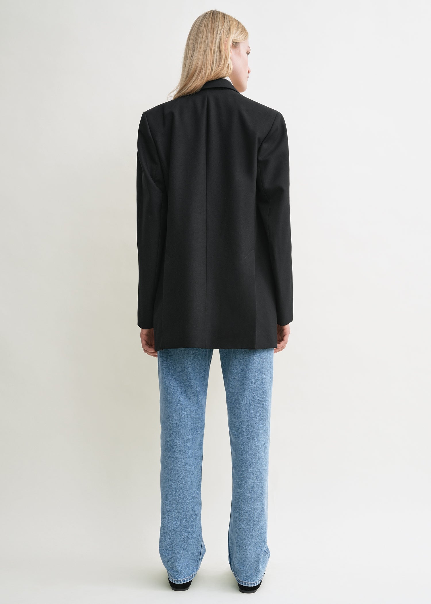 DOUBLE-BREASTED BLAZER