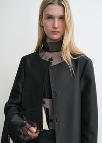 COLLARLESS COAT