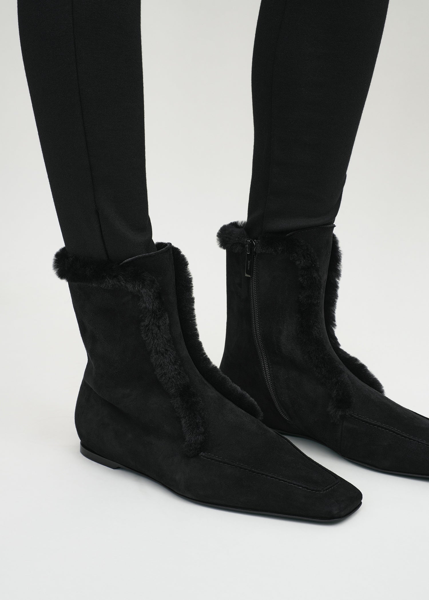 ZIPPED WINTER BOOTS