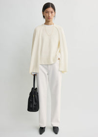 CREW CAPE KNIT