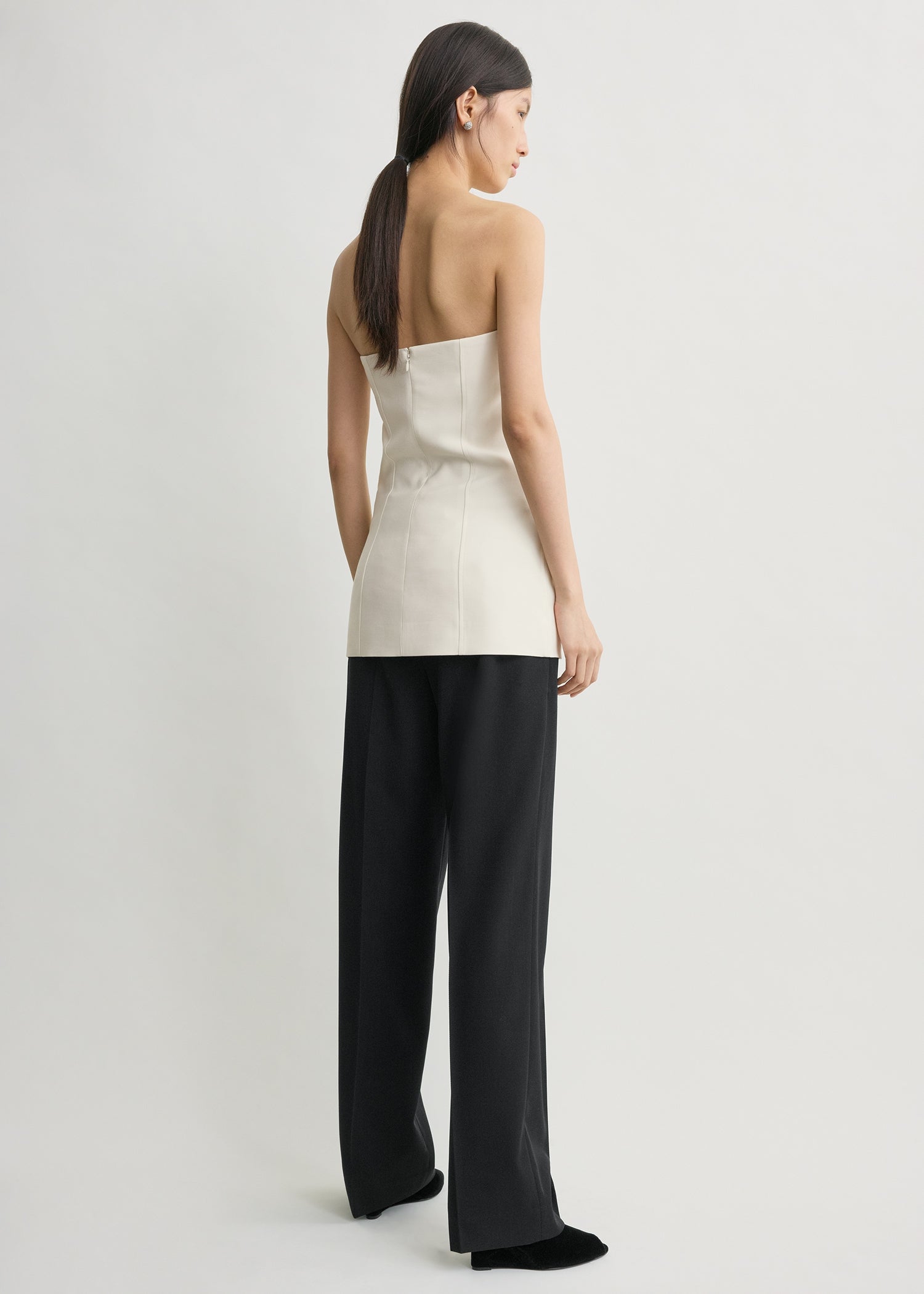 STRAPLESS CREPE POCKET TOP