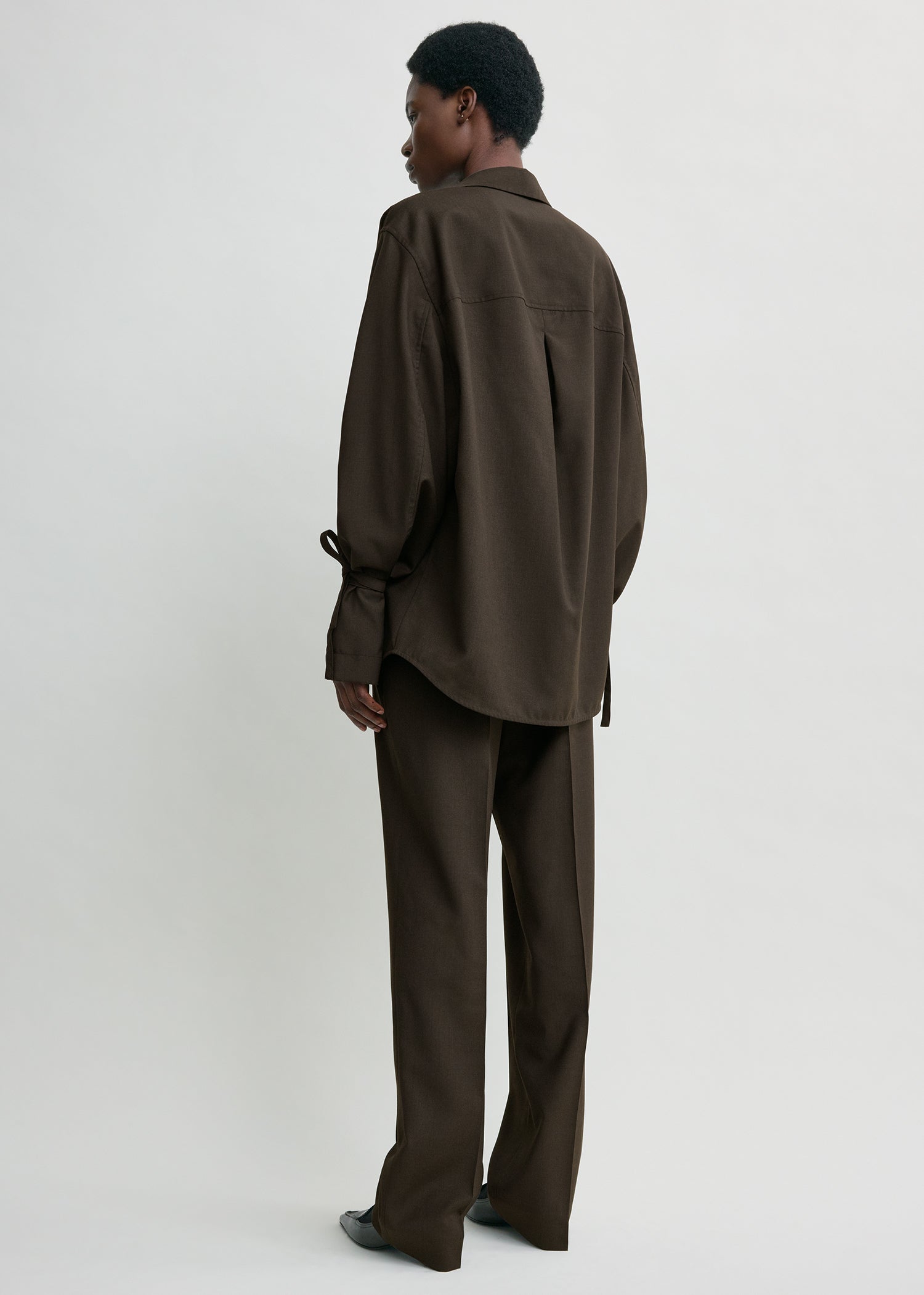 TIE-CUFF SHIRT
