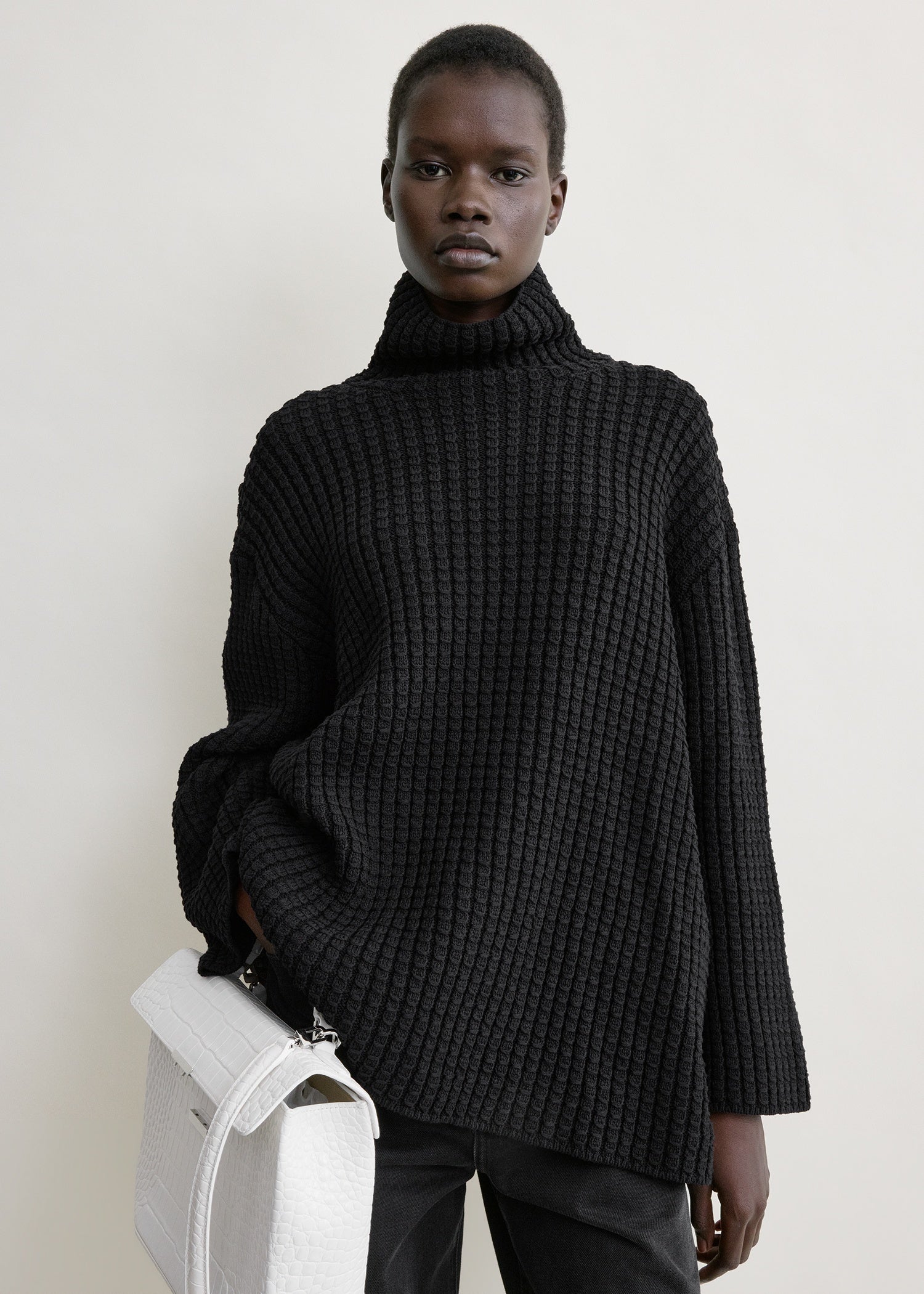WHIPSTITCH KNIT