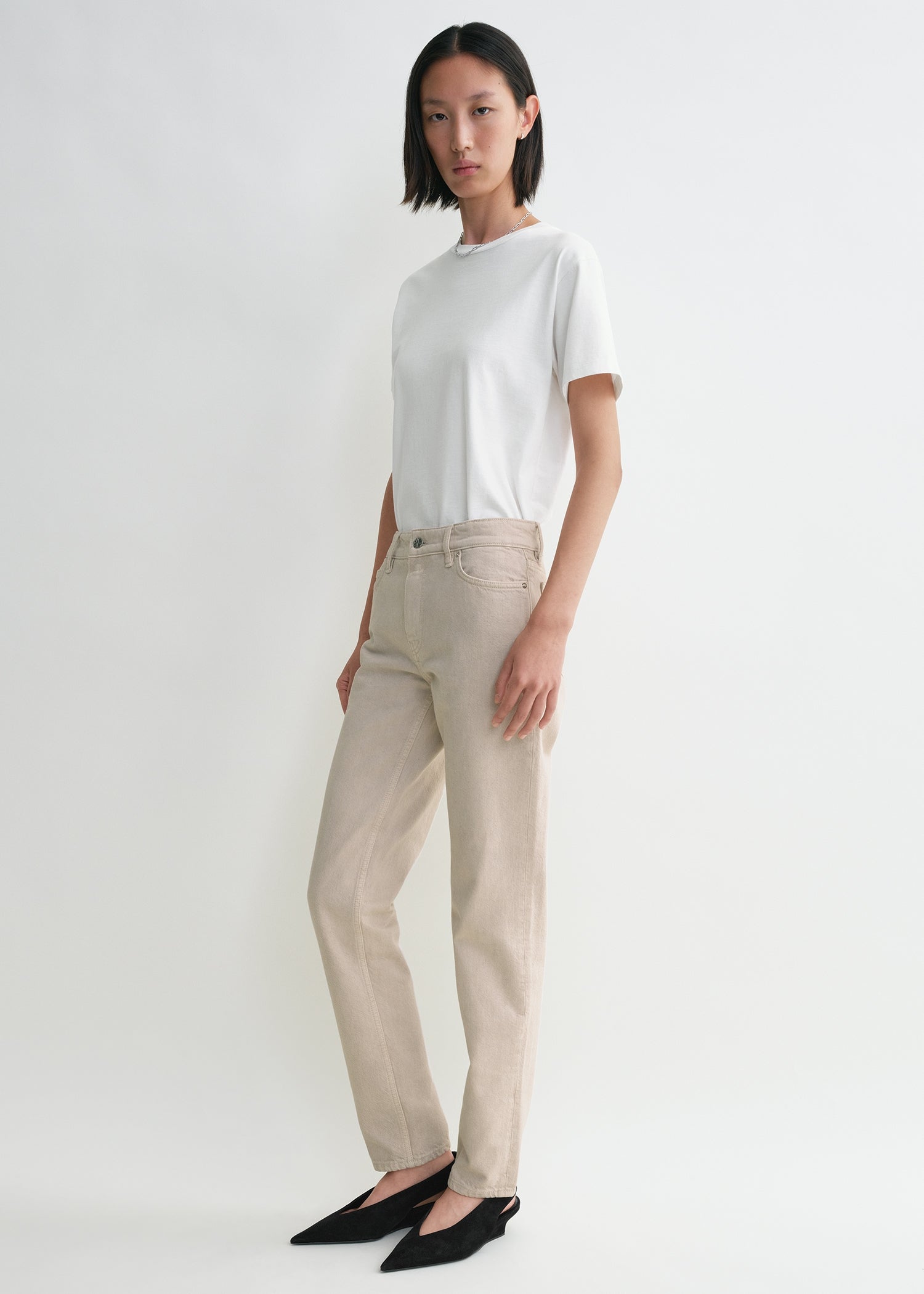 LOW TAPER DENIM