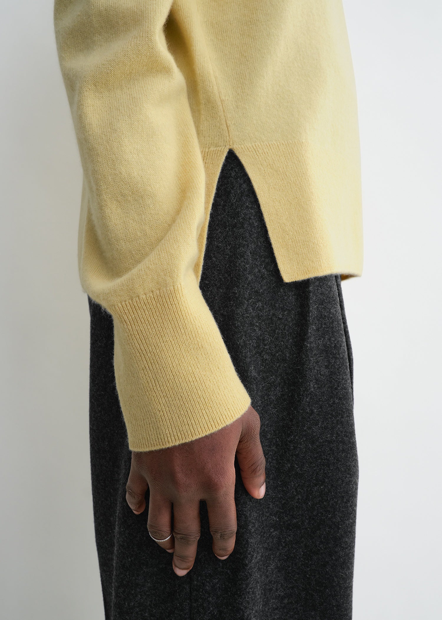 CREW-NECK CASHMERE KNIT