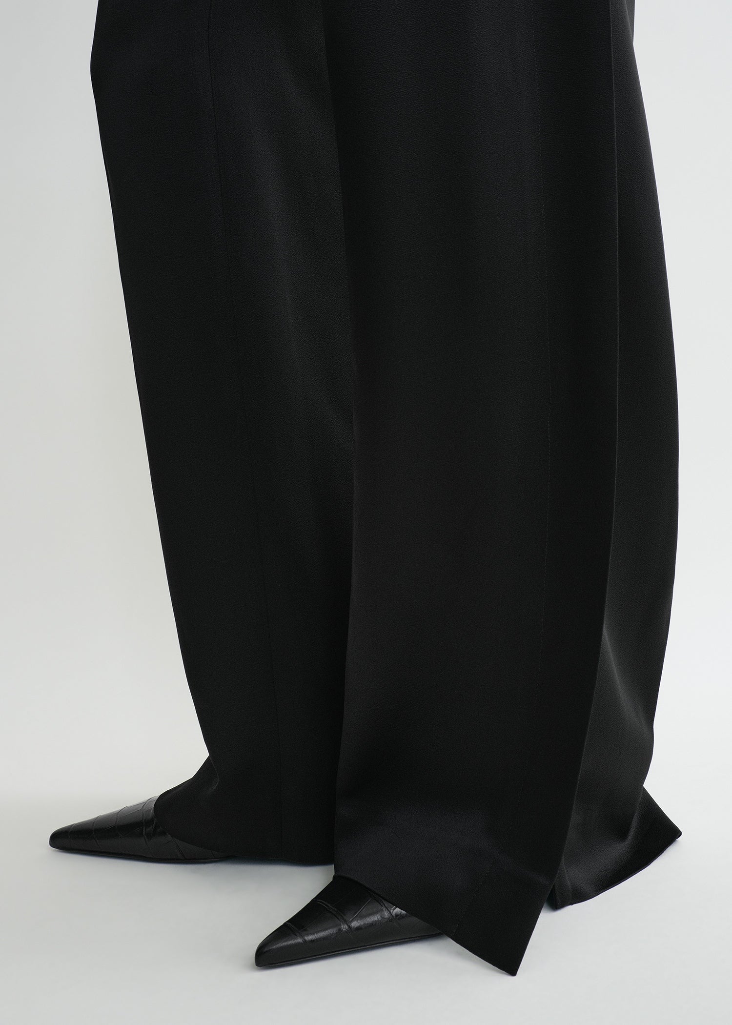 CUFF-SLIT TROUSERS