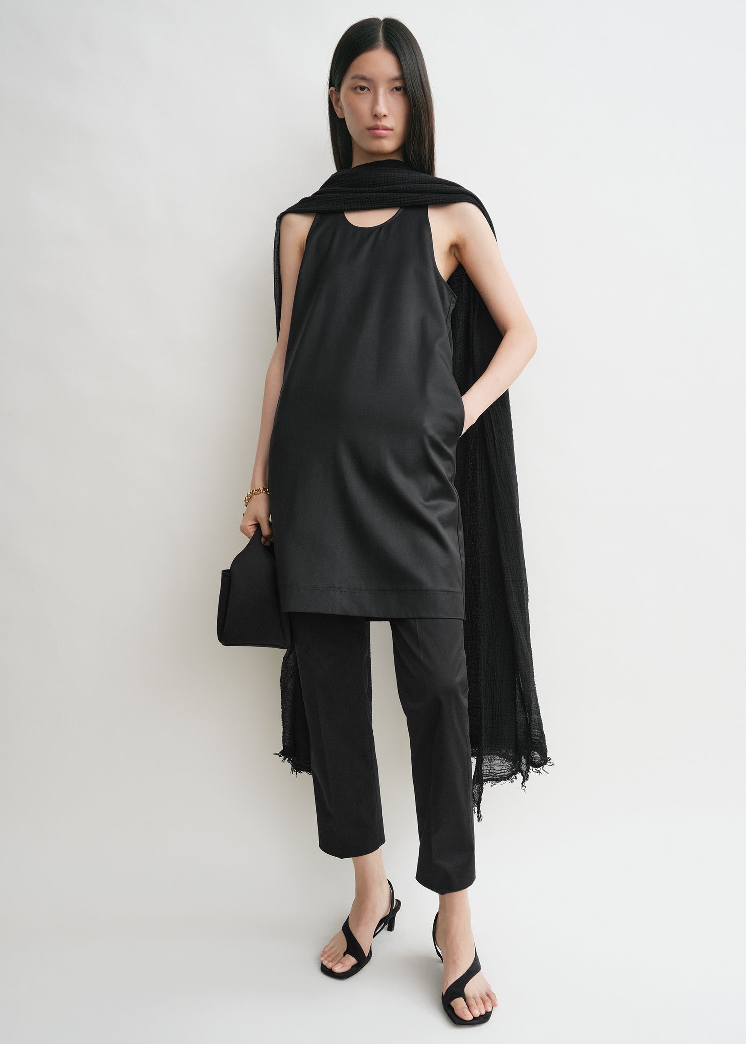 SCOOP-NECK DRESS
