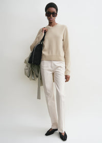 CLASSIC V-NECK KNIT