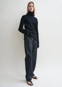 HIGH-NECK CABLE KNIT