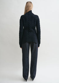 HIGH-NECK CABLE KNIT