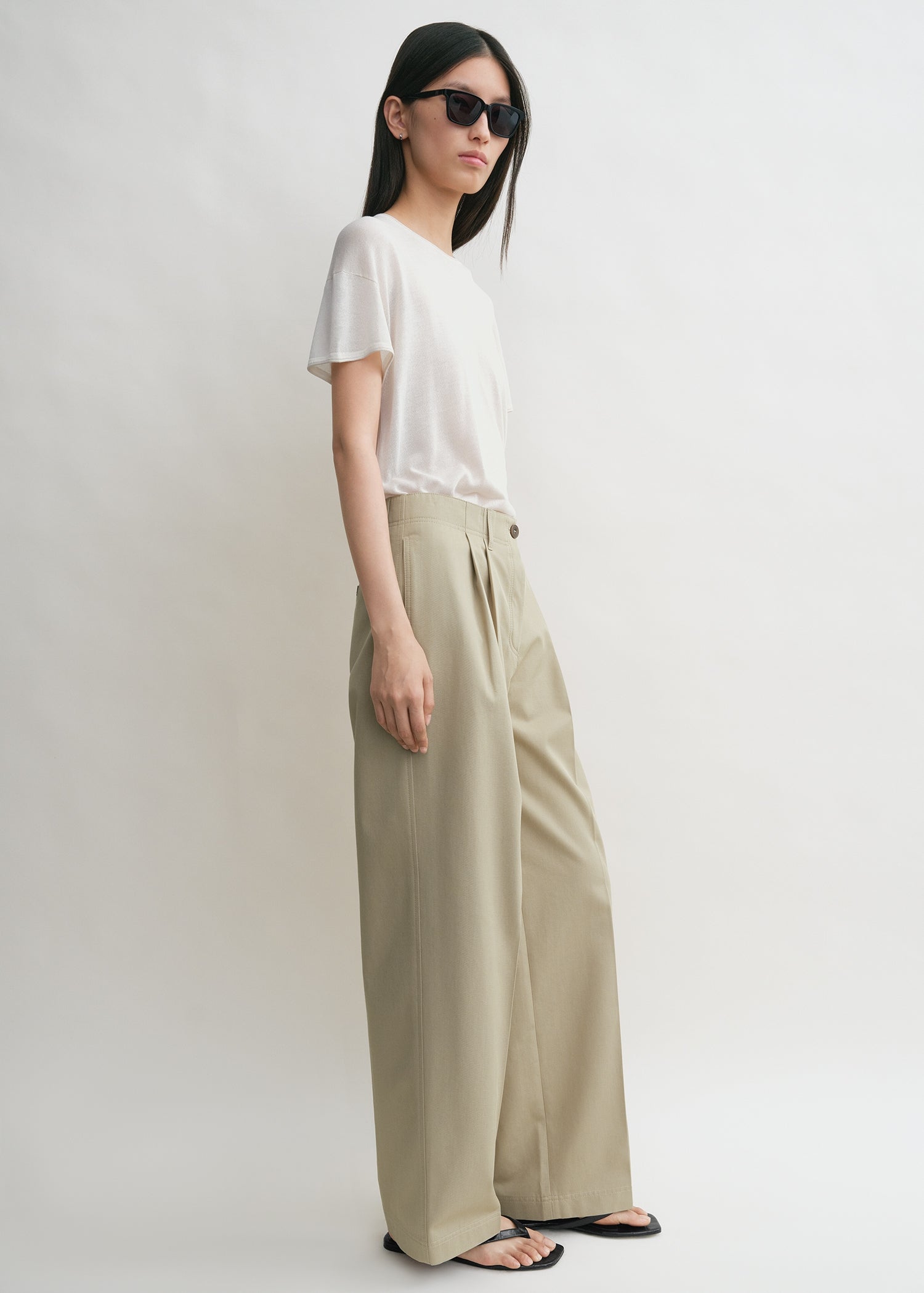 RELAXED CHINO TROUSERS