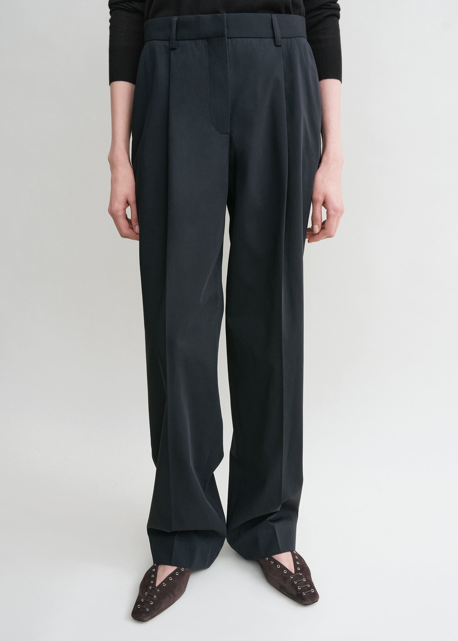 SLANTED POCKET TROUSERS