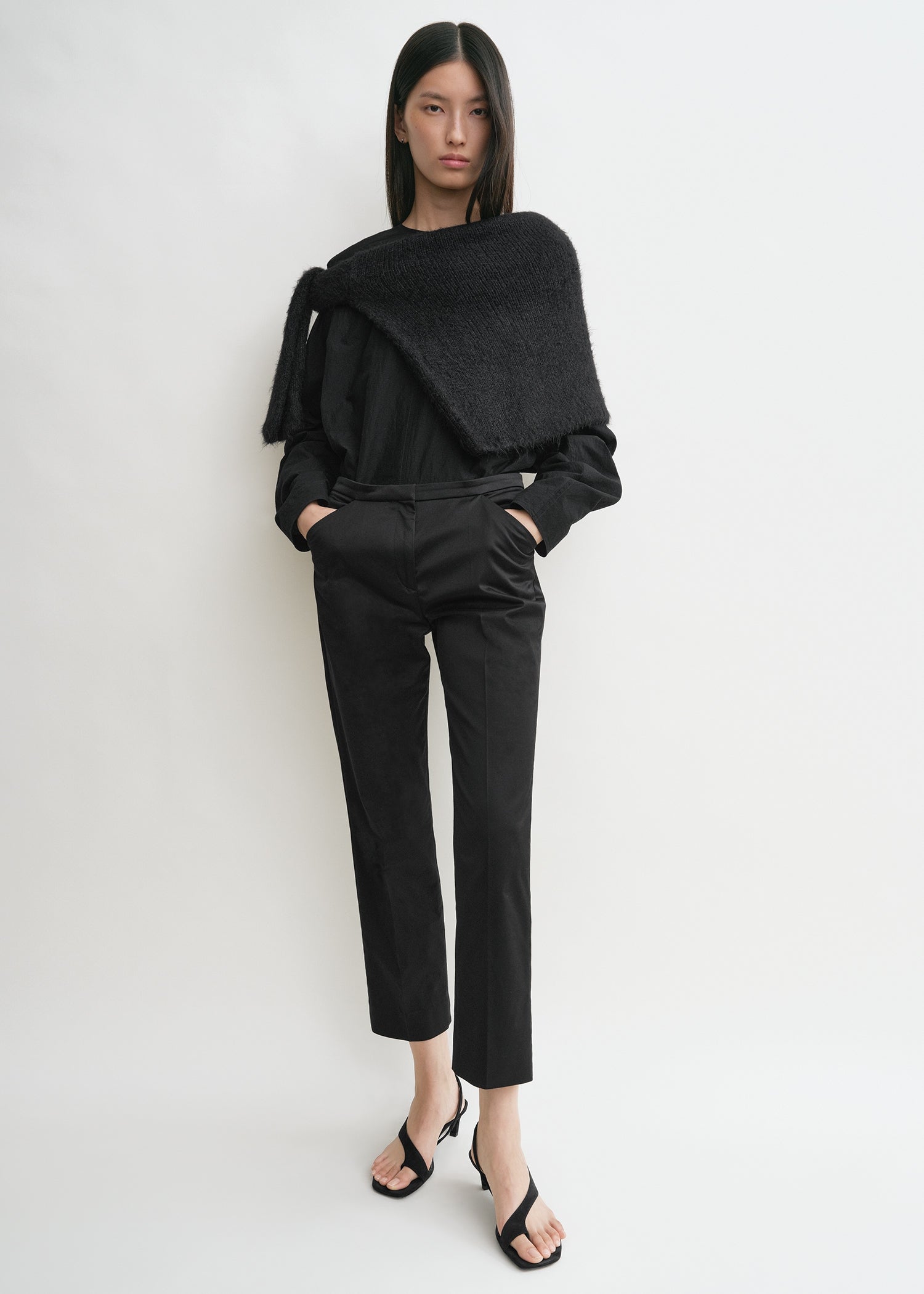 CROPPED STRAIGHT TROUSERS