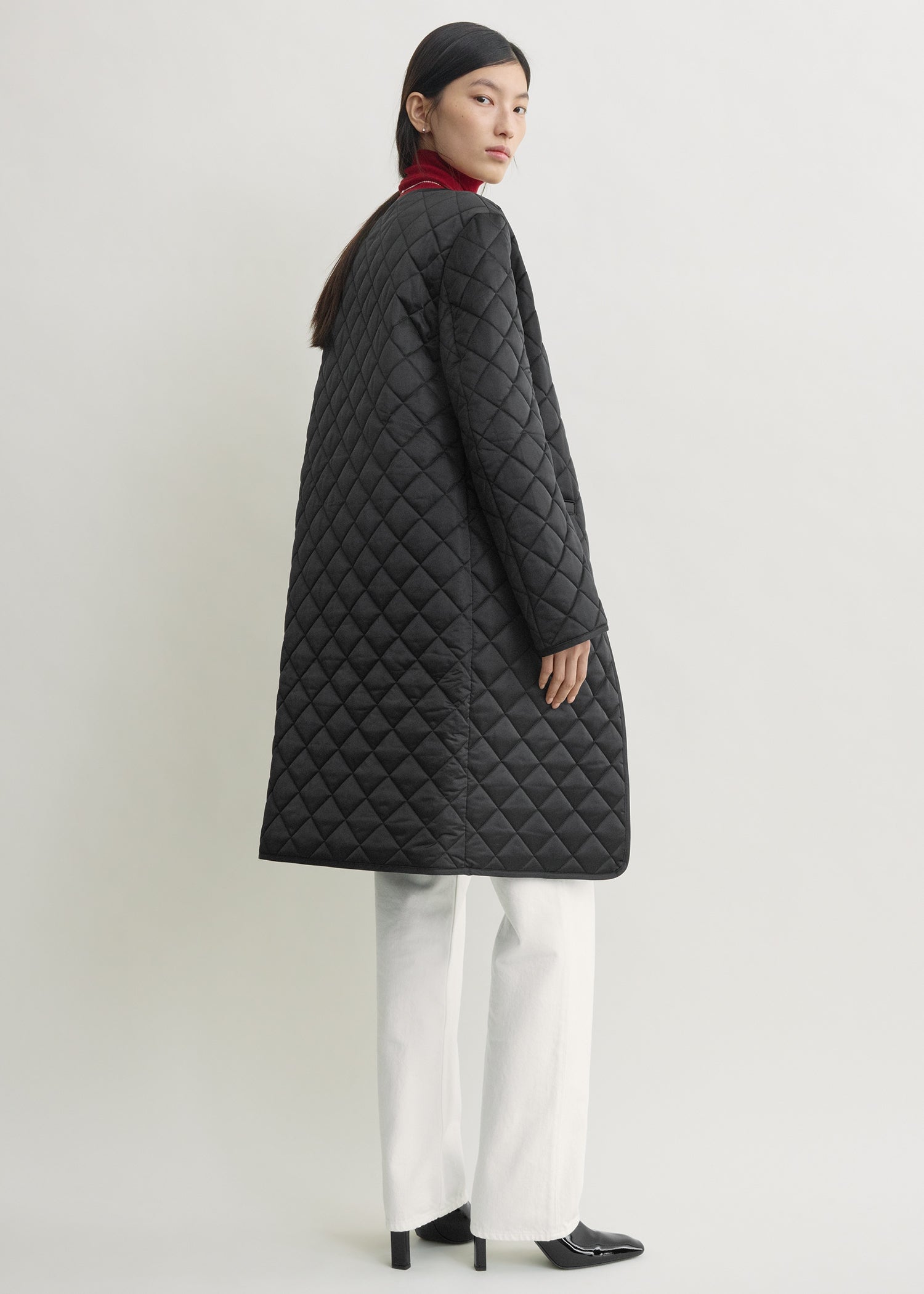 QUILTED COLLARLESS COAT