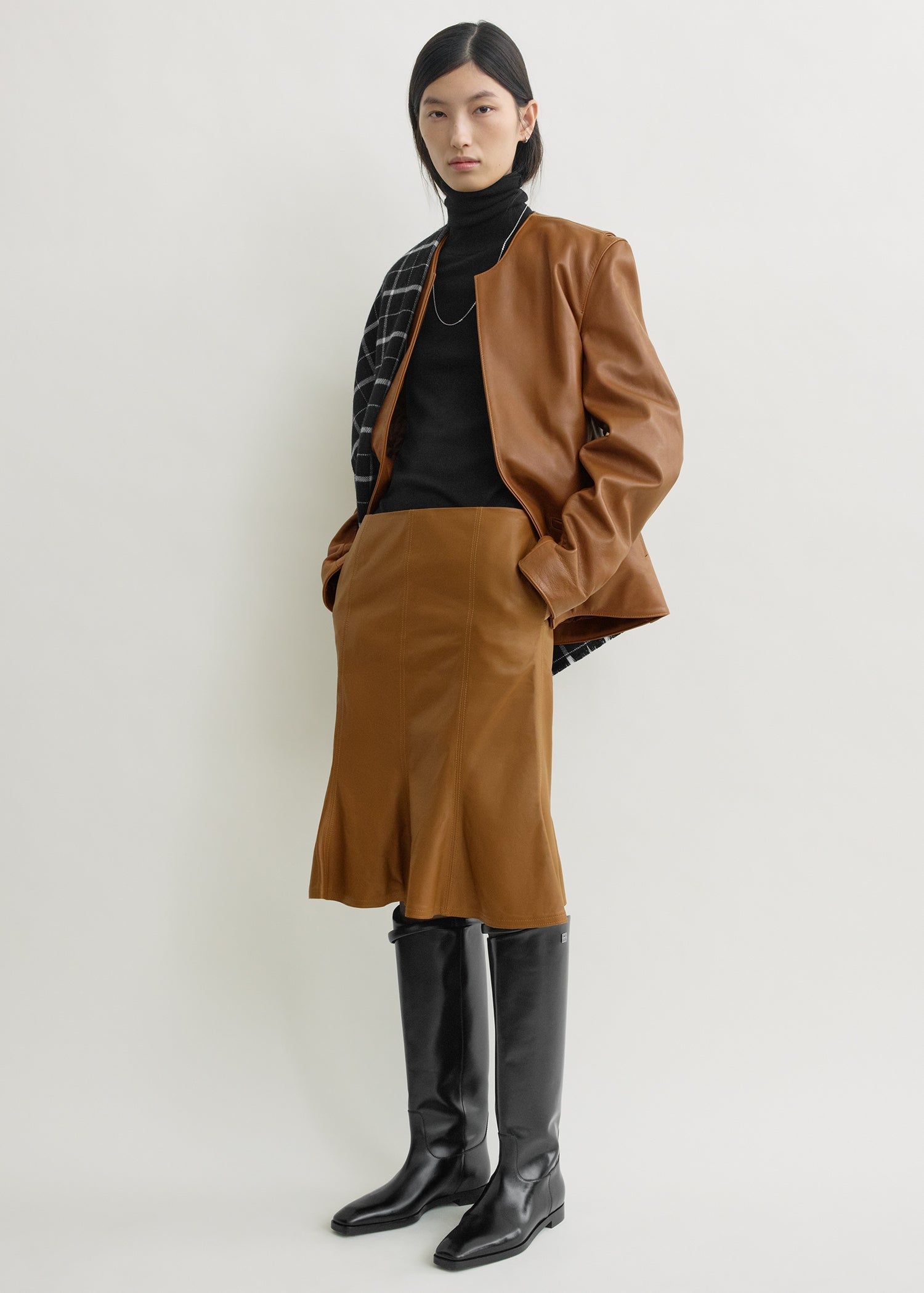 FLUTED LEATHER SKIRT