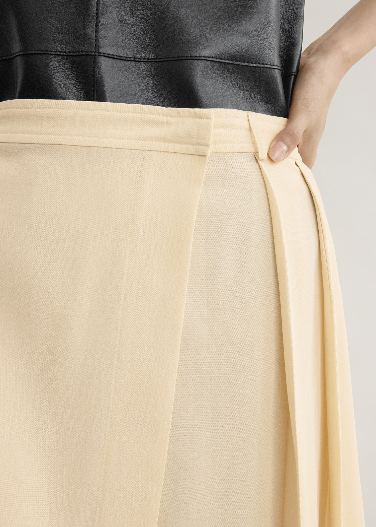 PLEATED WRAP SKIRT
