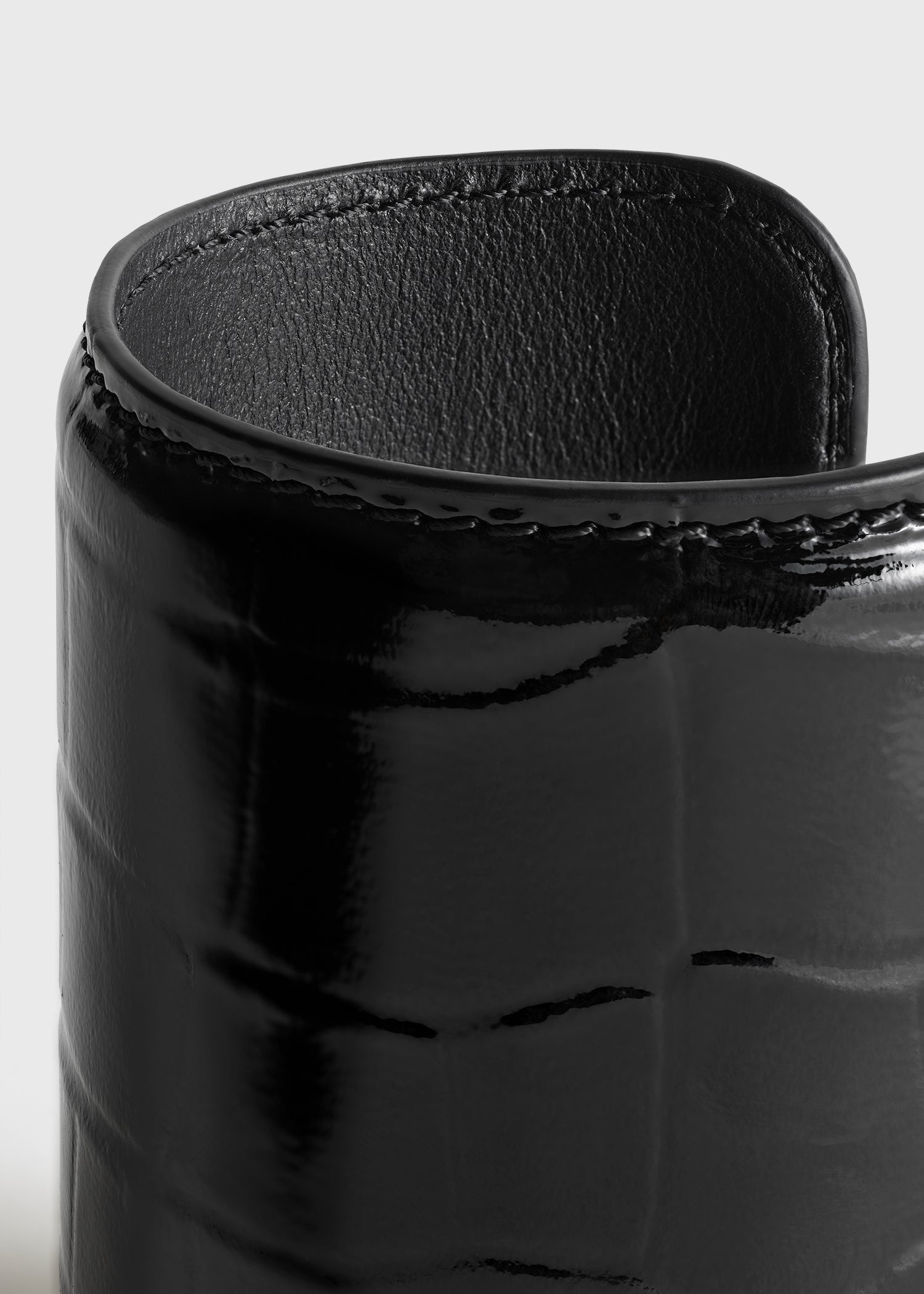 LONG CROCO-EMBOSSED CUFF