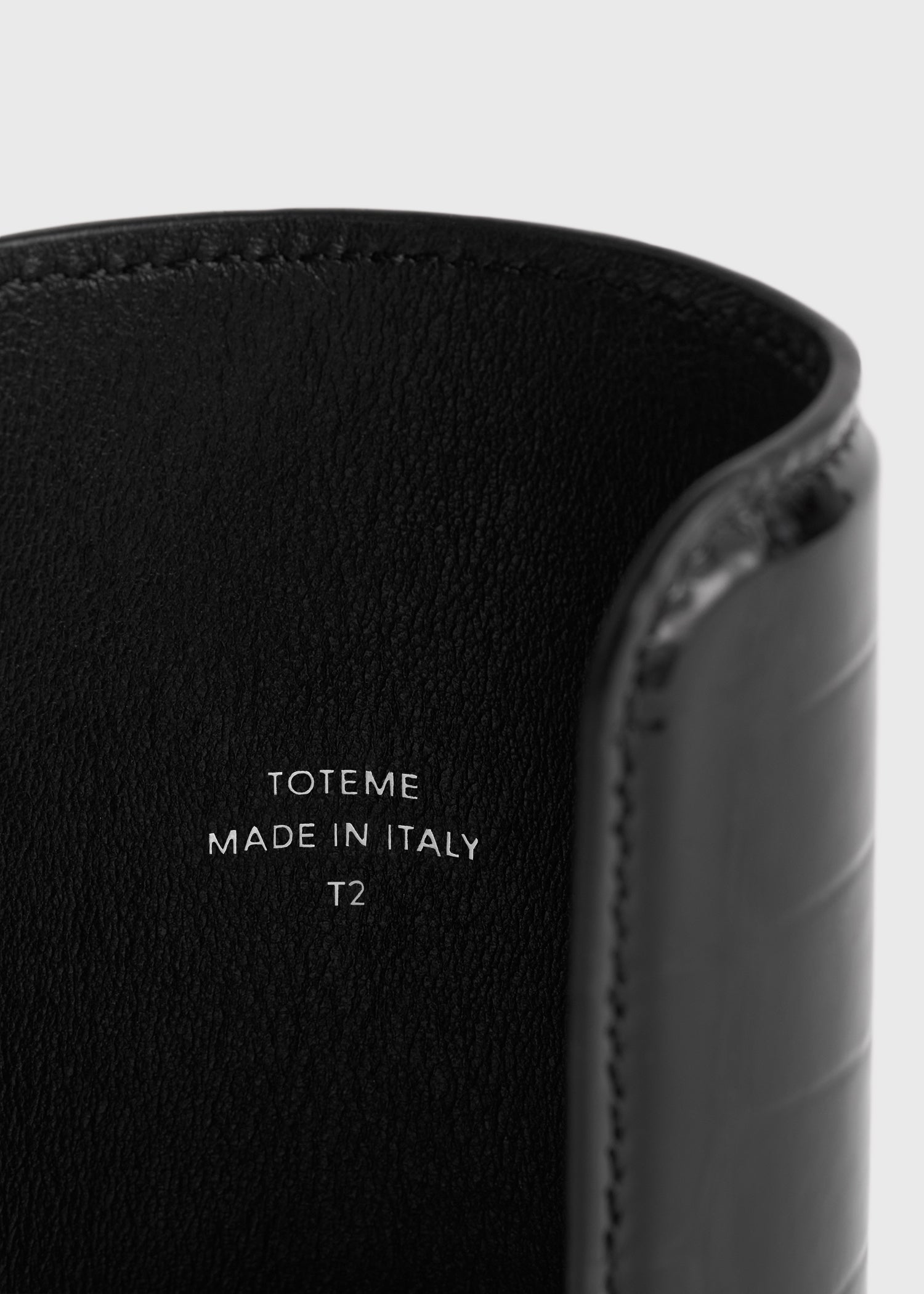 LONG CROCO-EMBOSSED CUFF