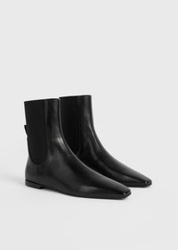 LEATHER CHELSEA BOOTS