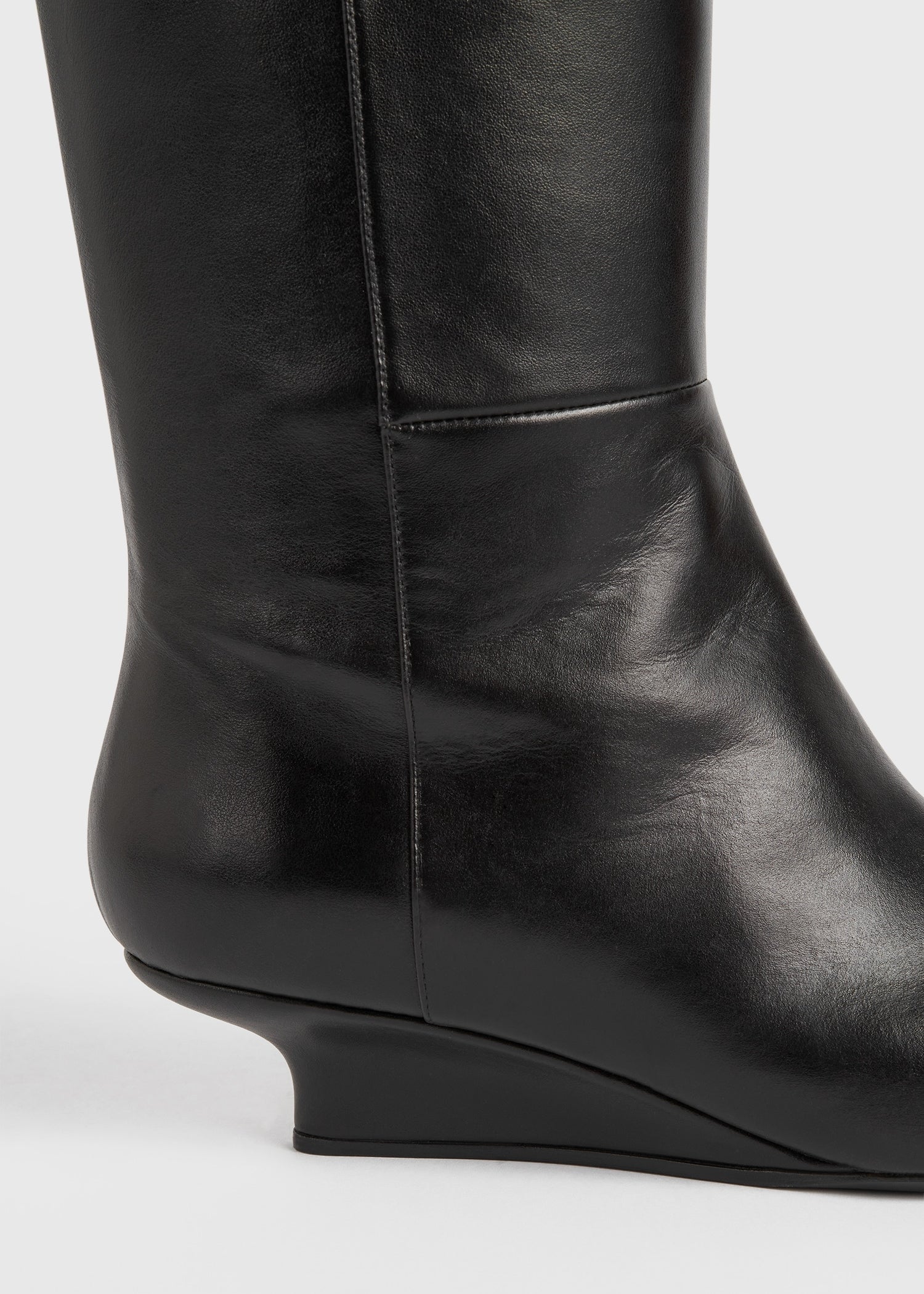 SHARP LEATHER KNEE-HIGH BOOTS