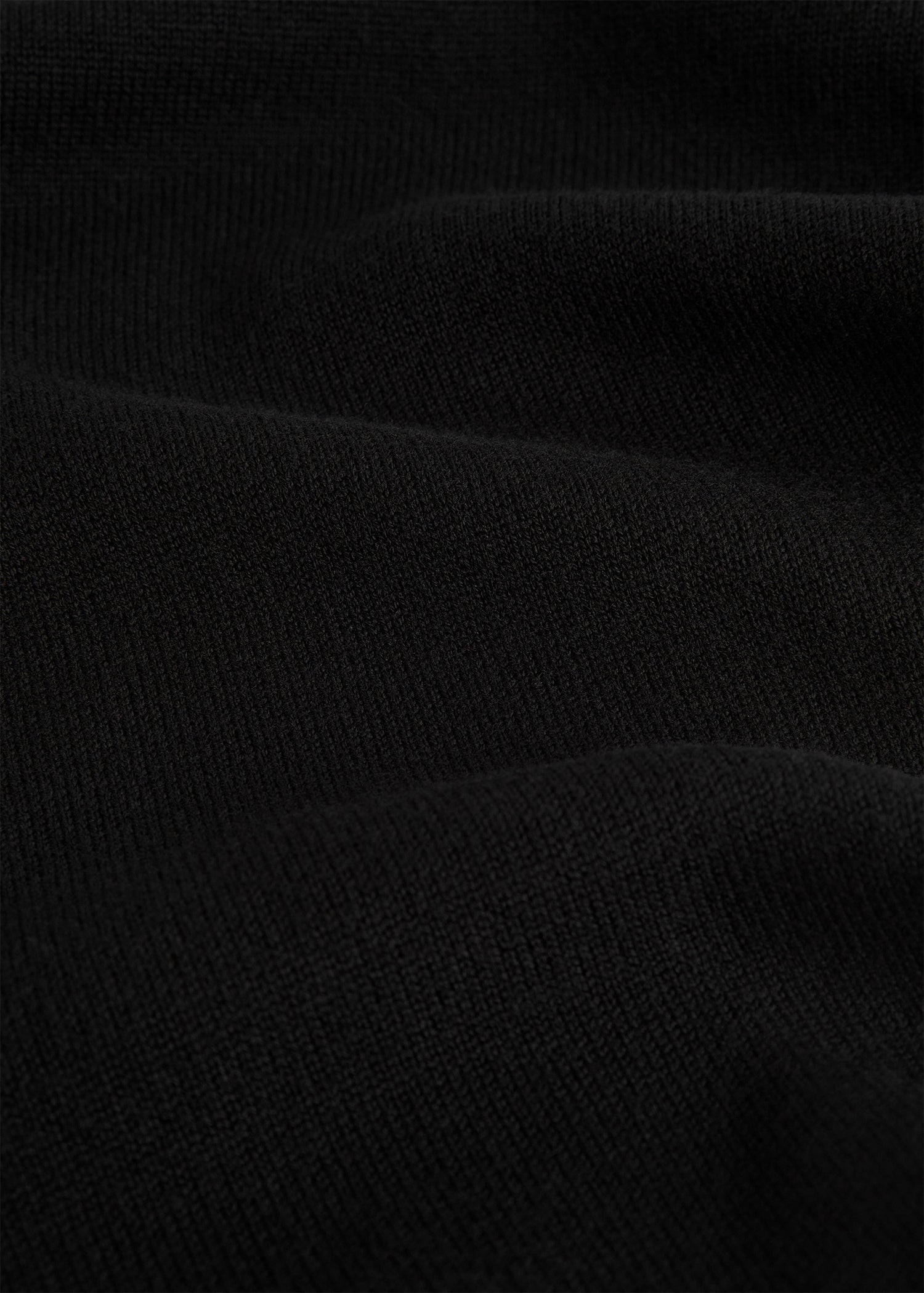 TRIANGLE WOOL SCARF