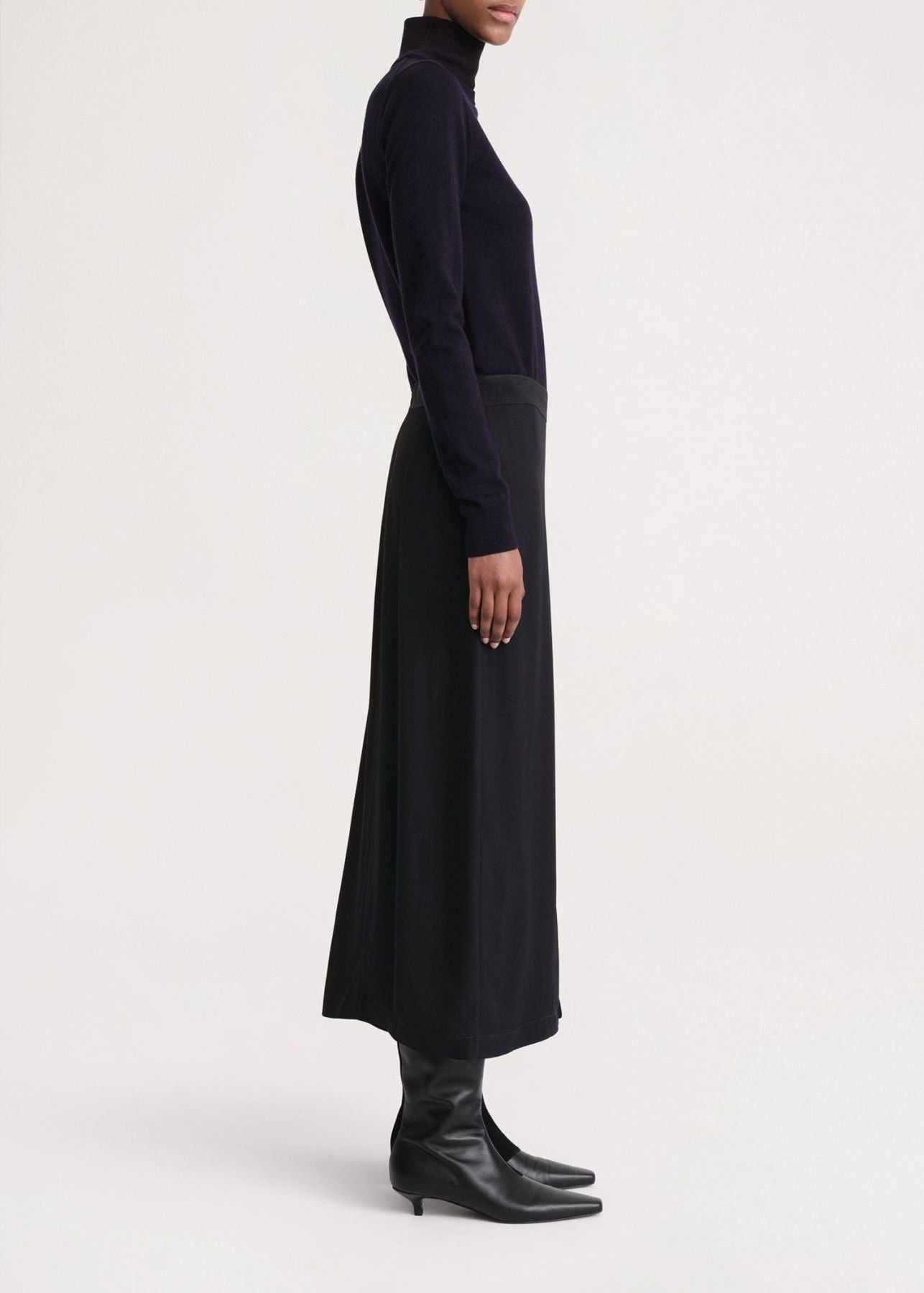 Midi skirt with front slit - Navy