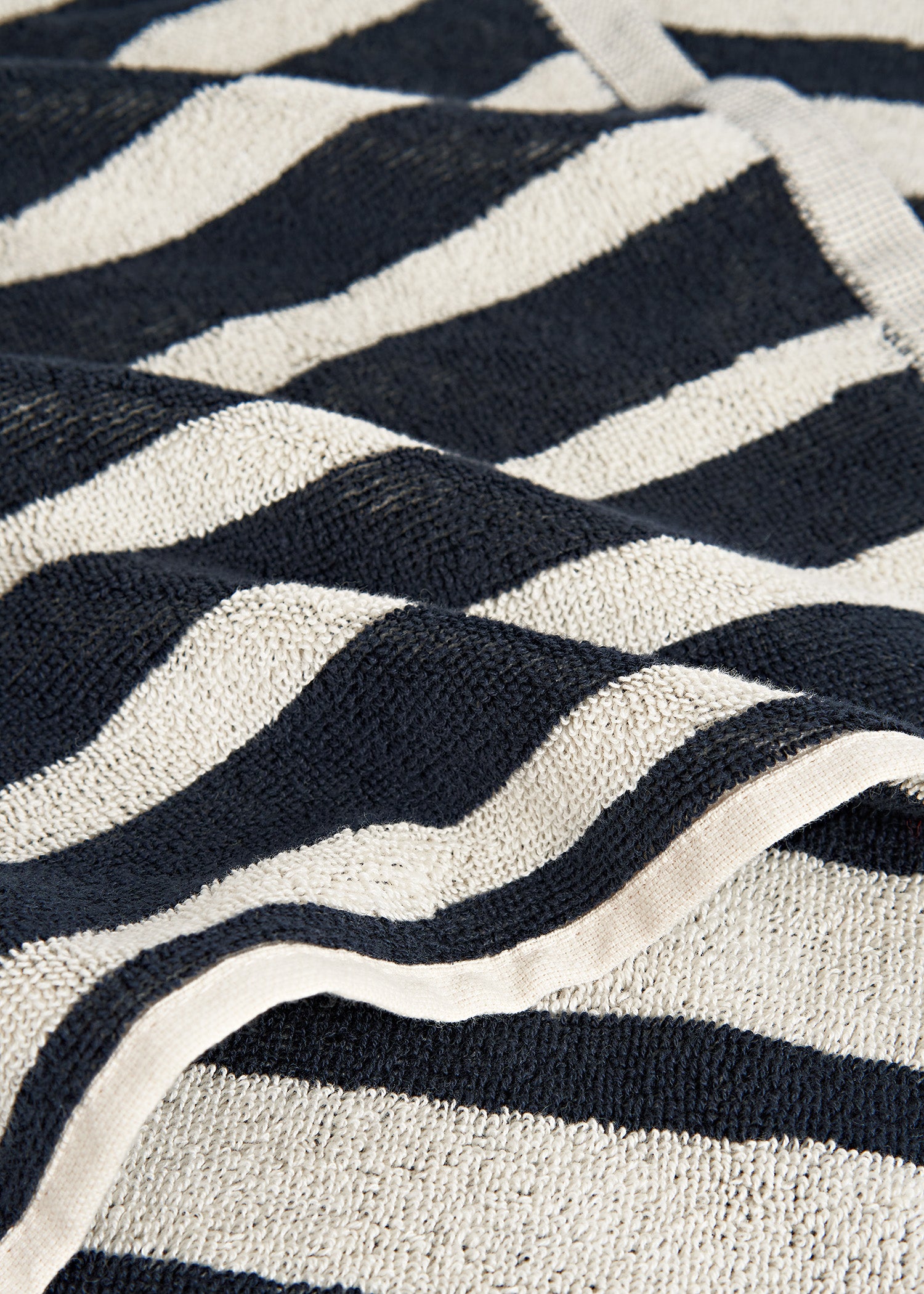 Serviette à rayures dessinées - Dark Navy Stripe