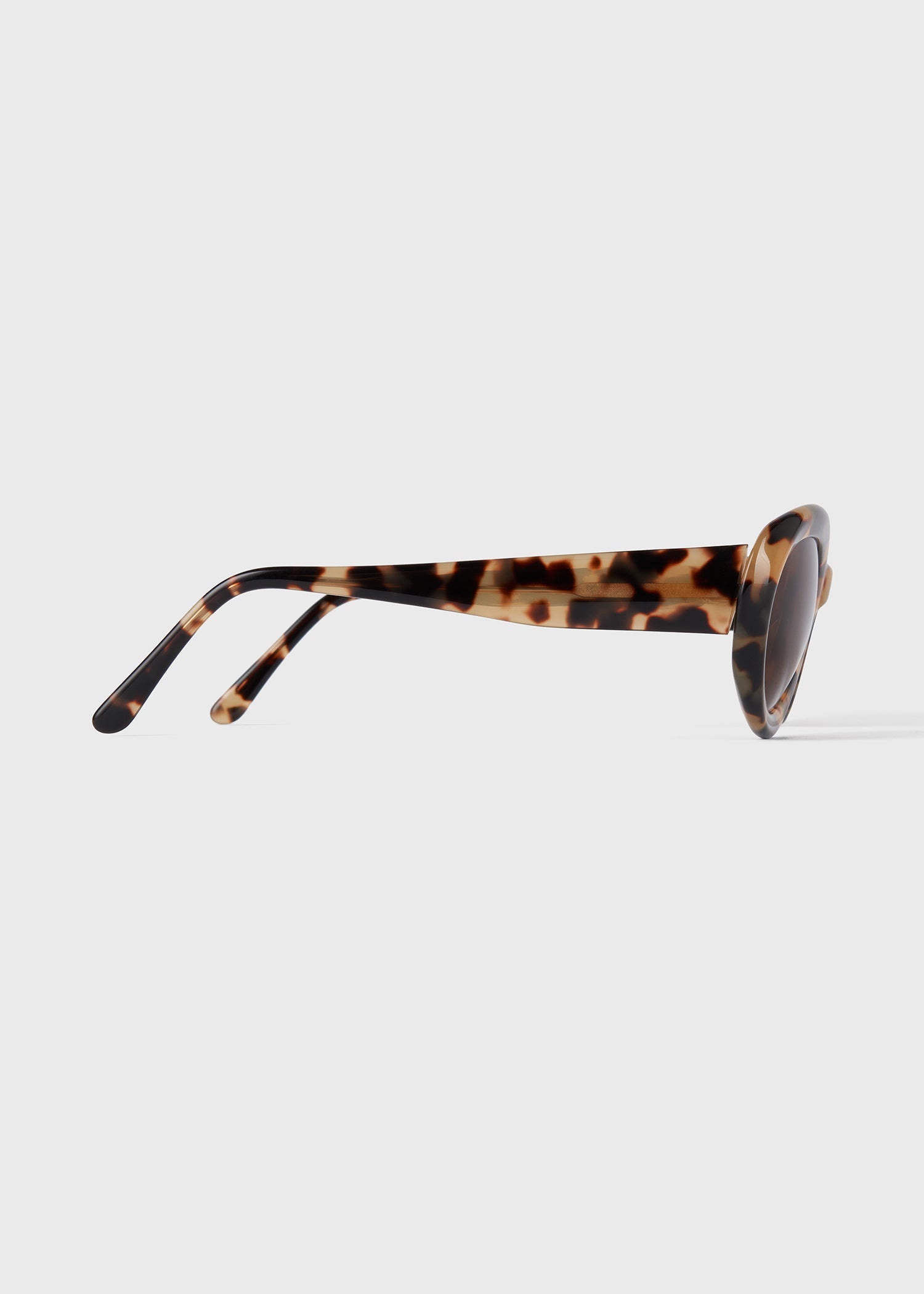 OVAL SUNGLASSES