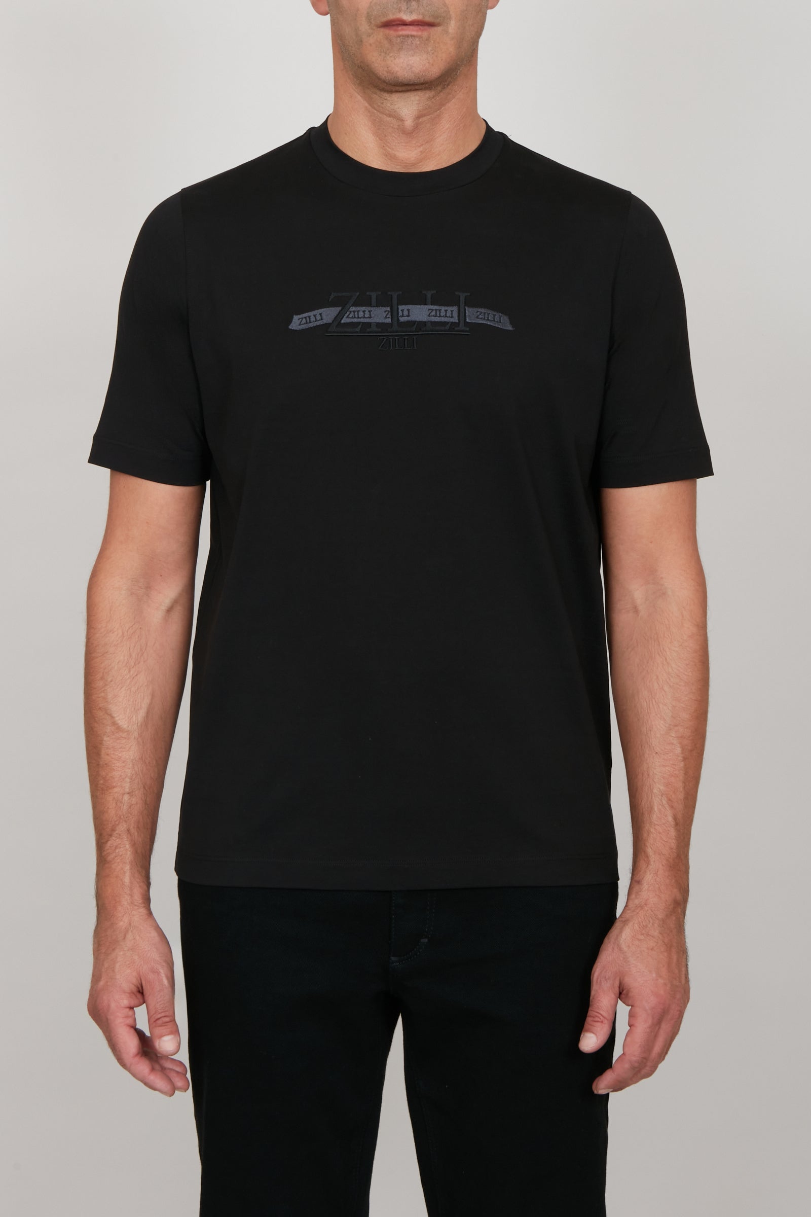 Round-neck T-shirt with embroidered motif - Black