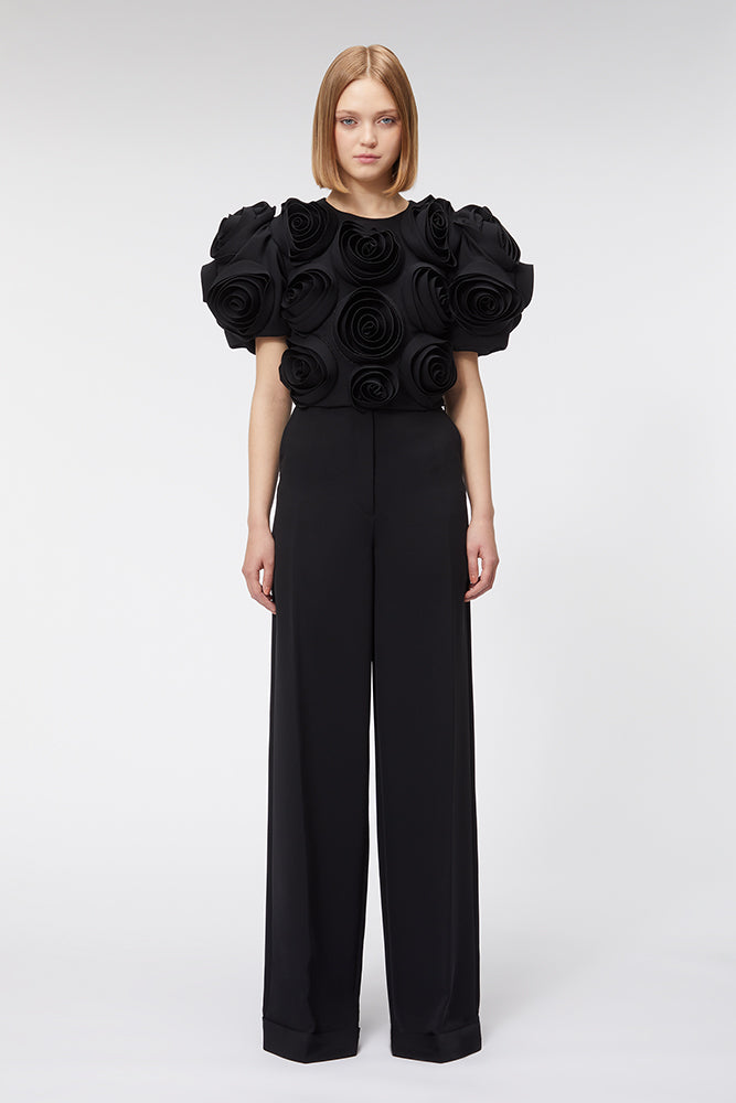 Black / ROSE APPLIQUE CROPPED TOP