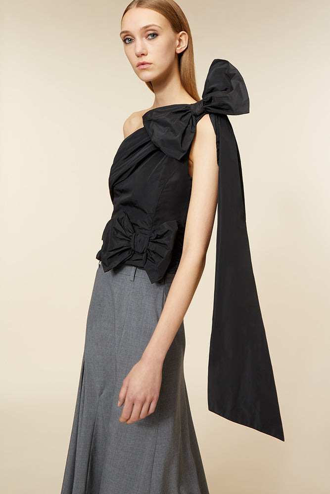 Black / ONE-SHOULDER DRAPE BOW SHIRT