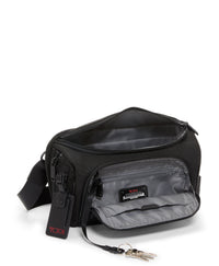 Alpha shoulder bag - Black