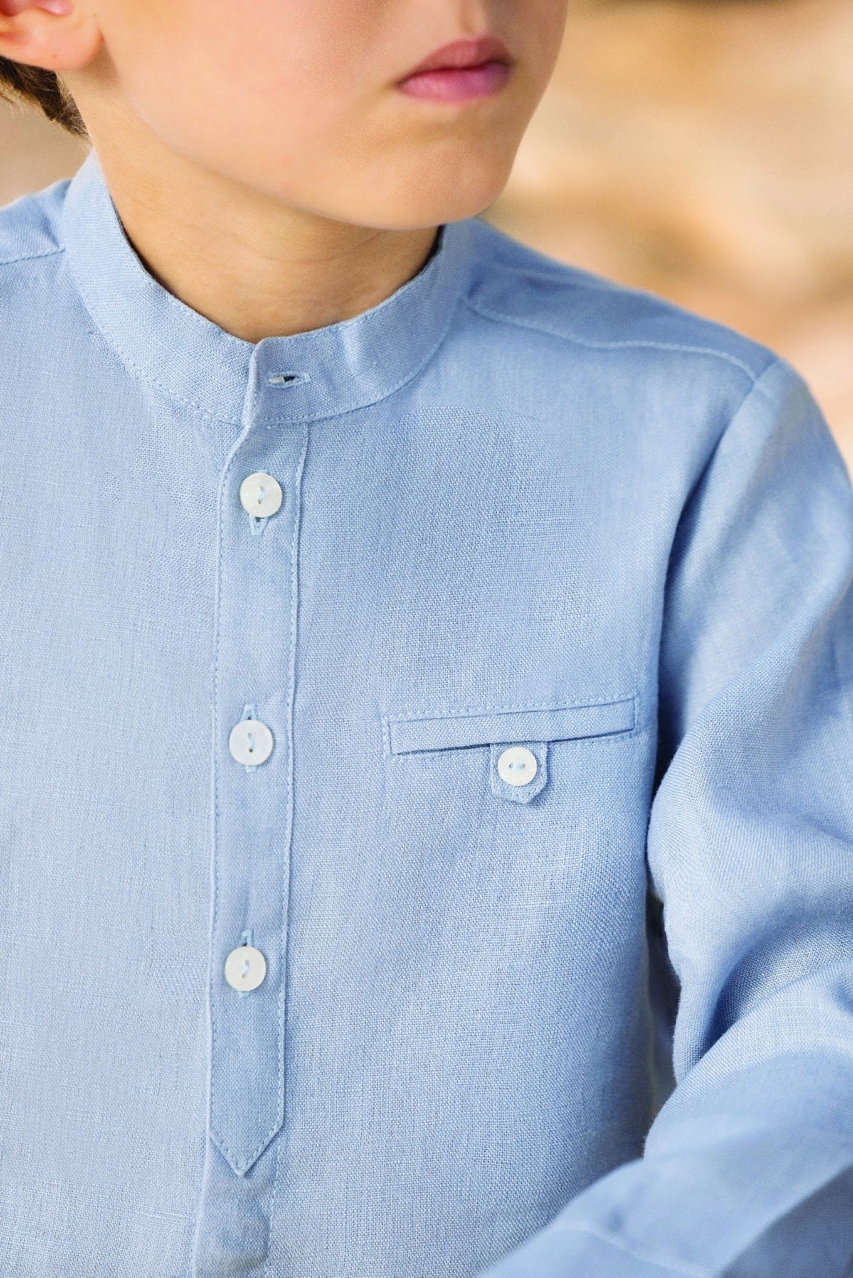 Chemise à col mao et poche en lin - Bleu clair