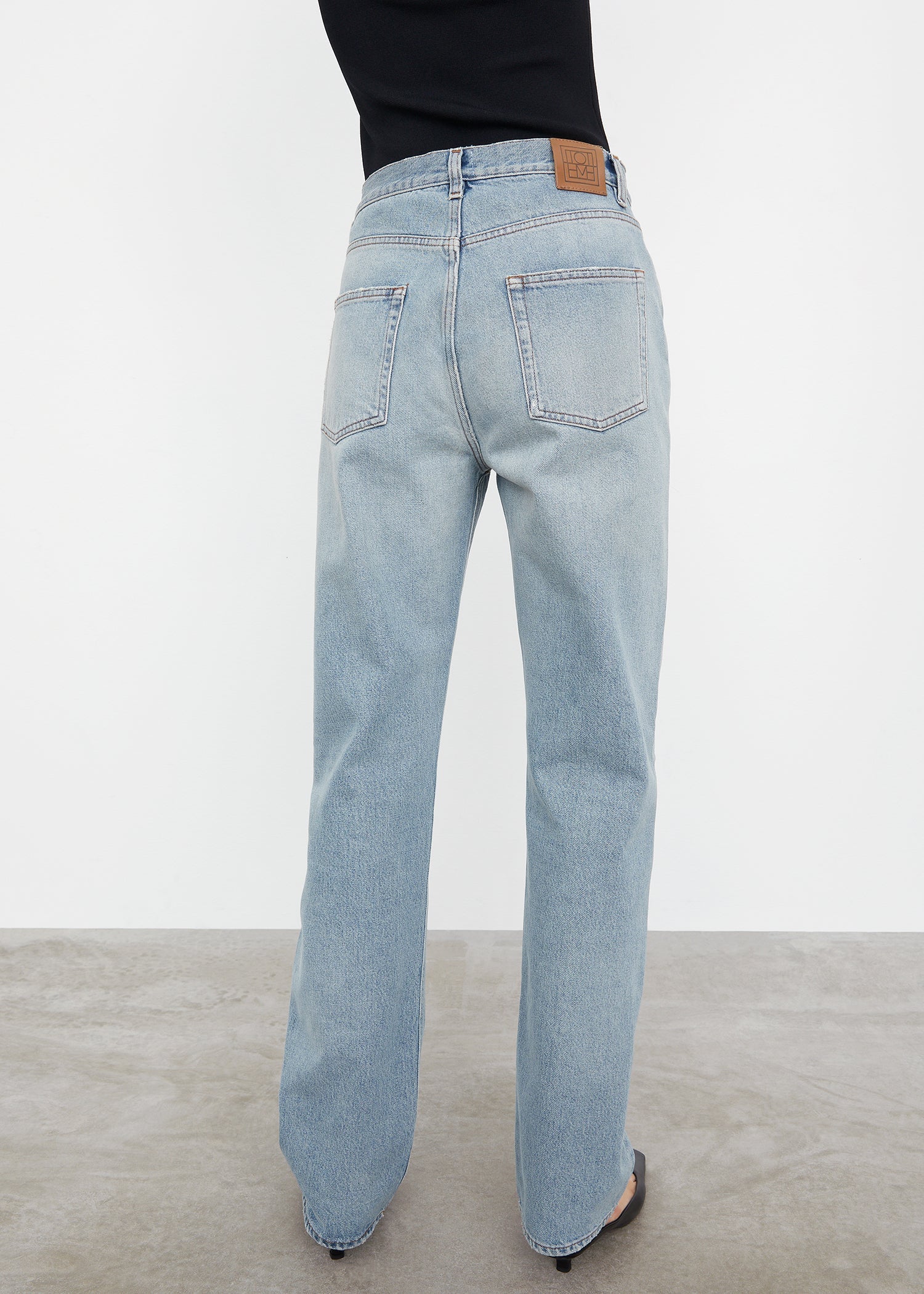 Jean coupe ample en coton biologique - Distressed Light Blue