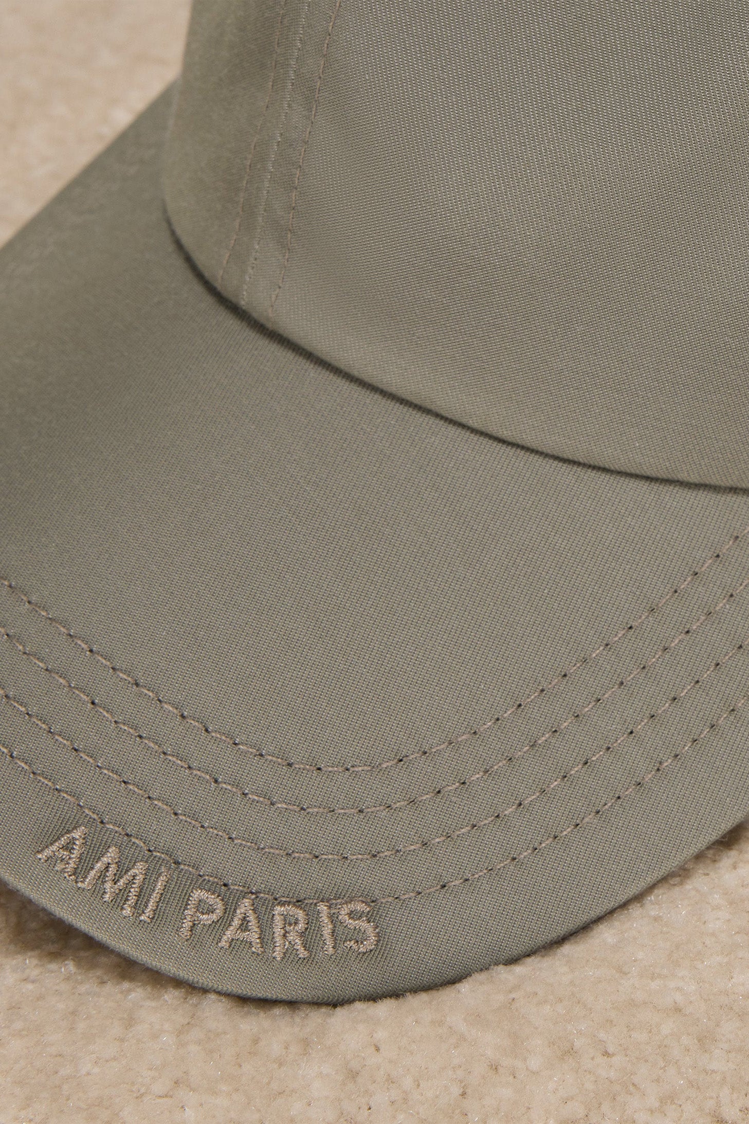 Casquette Ami Paris avec logo brodé - Taupe