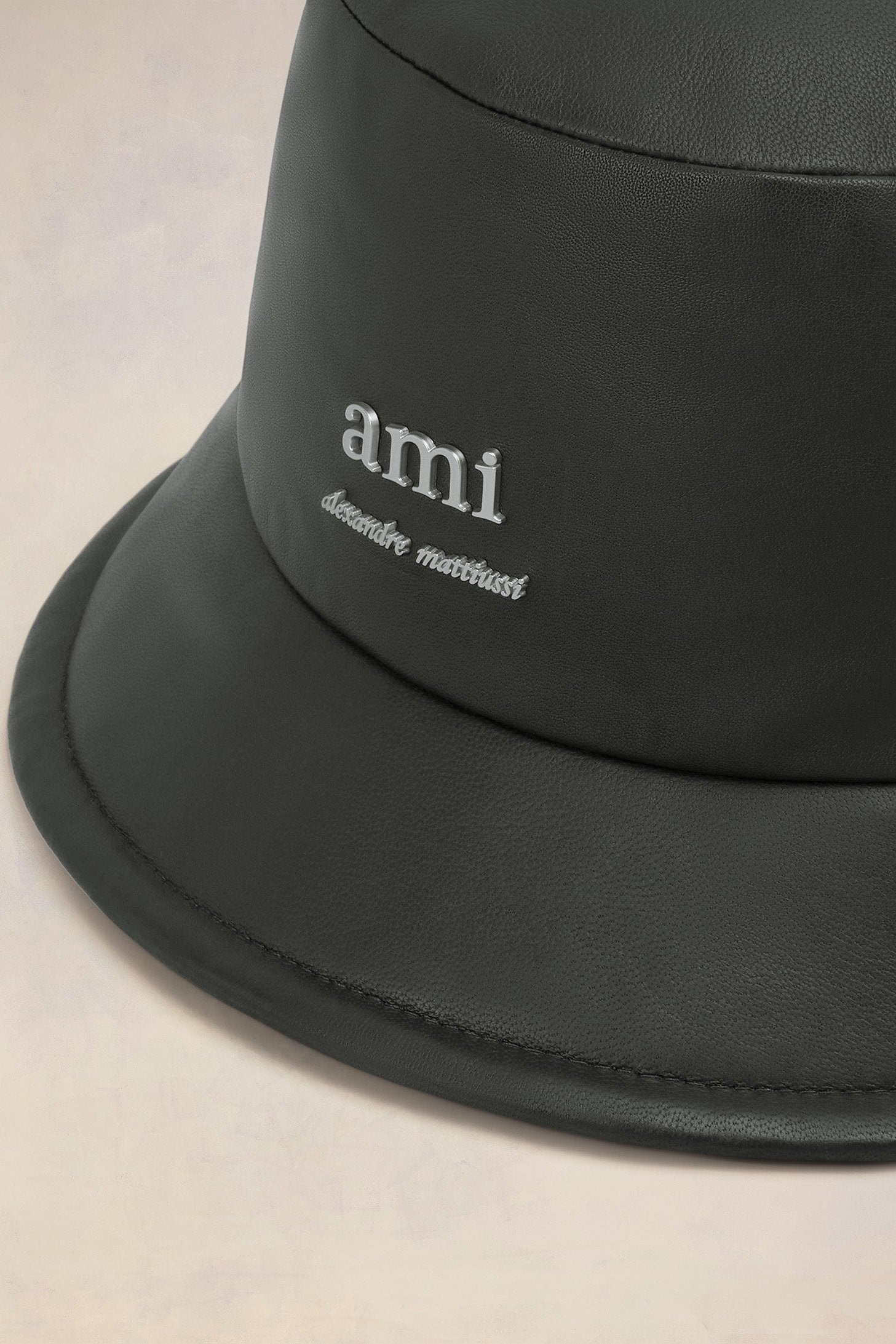 Bob Ami Alexandre Mattiussi en cuir - Dark Olive