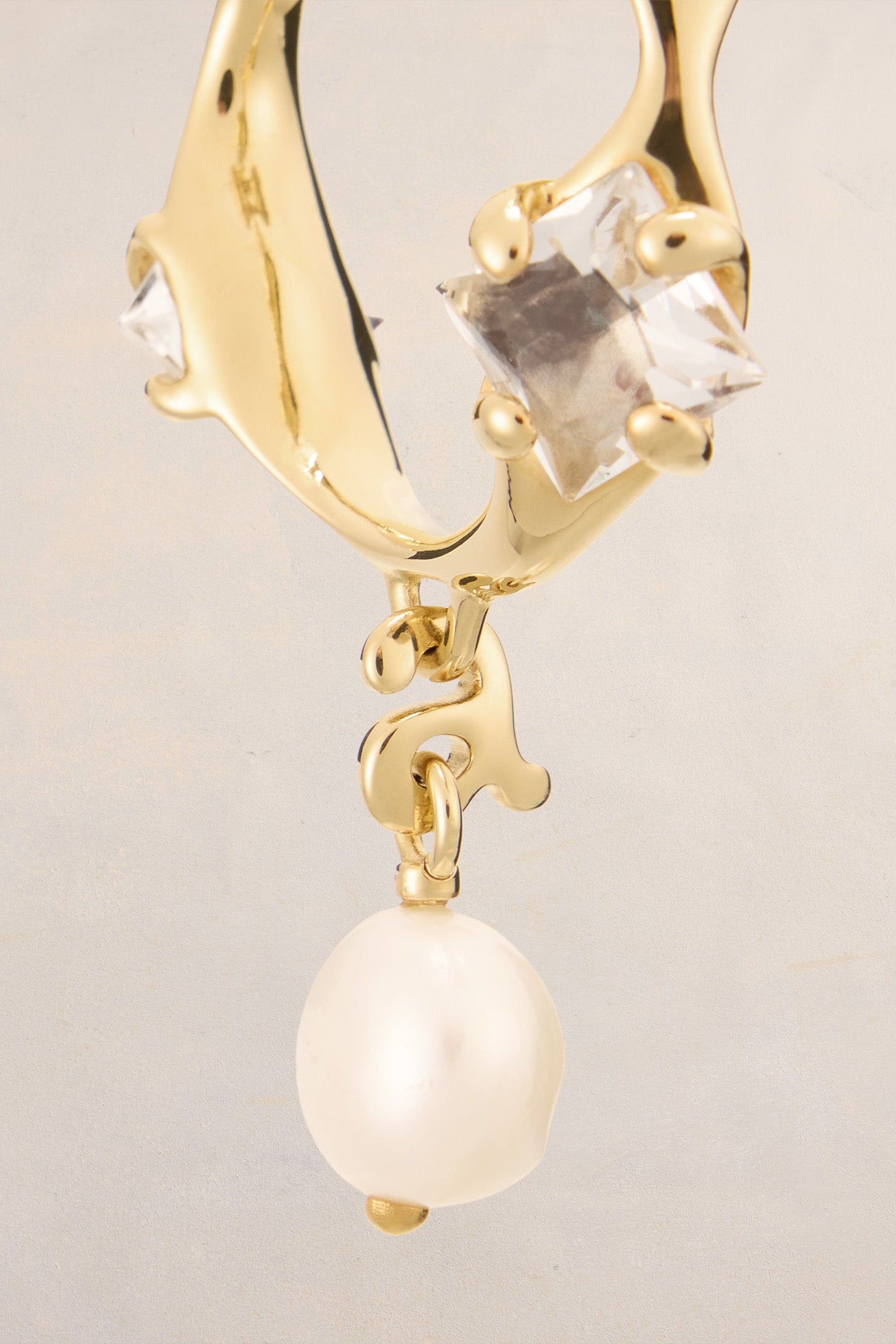 Créoles pendantes en perles et cristaux - Gold