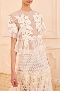 Blouse Aliya ornée de détails crochetés à la main en soie - Pearled Ivory