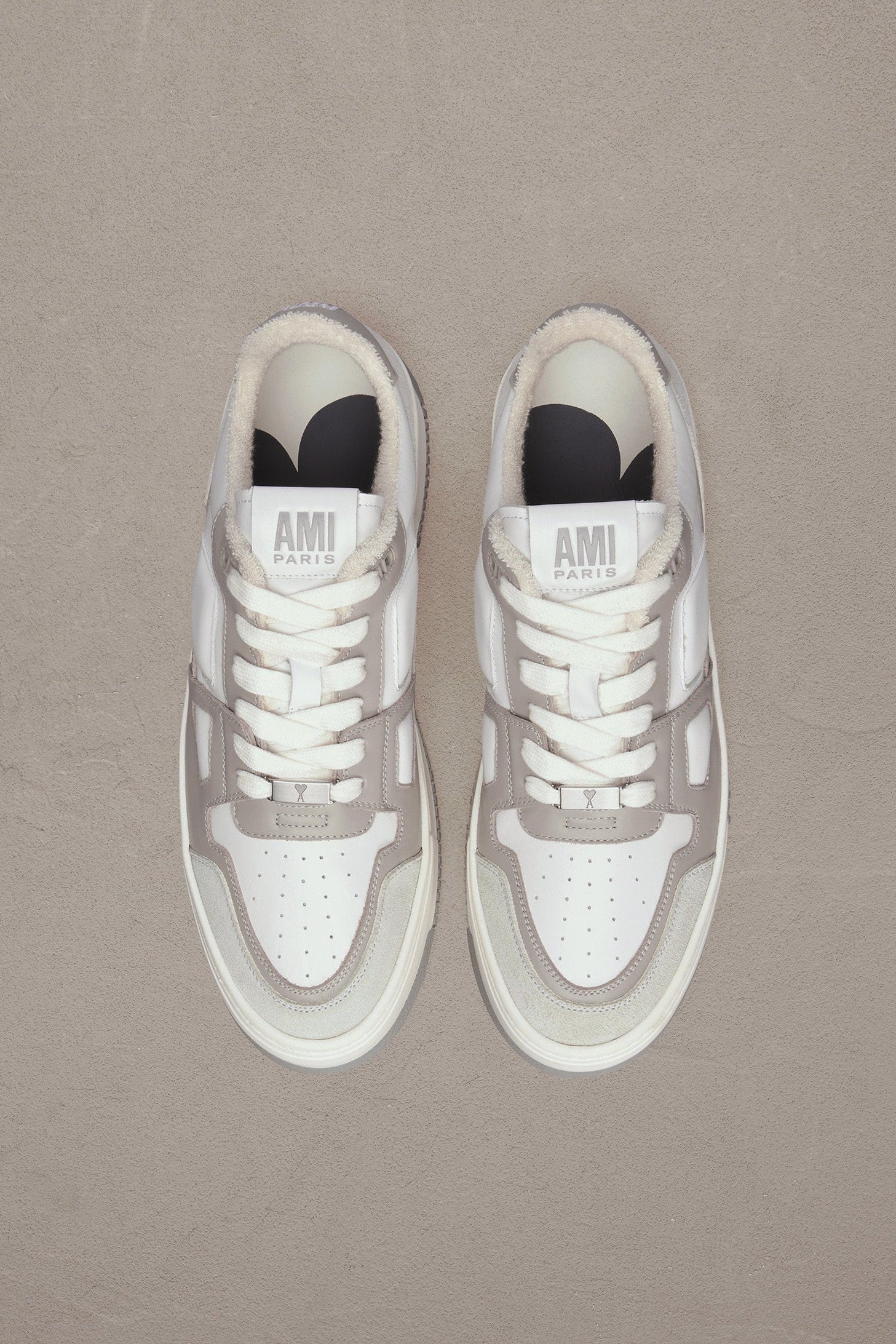 Baskets Ami Arcade basses en cuir - White & Ash Grey