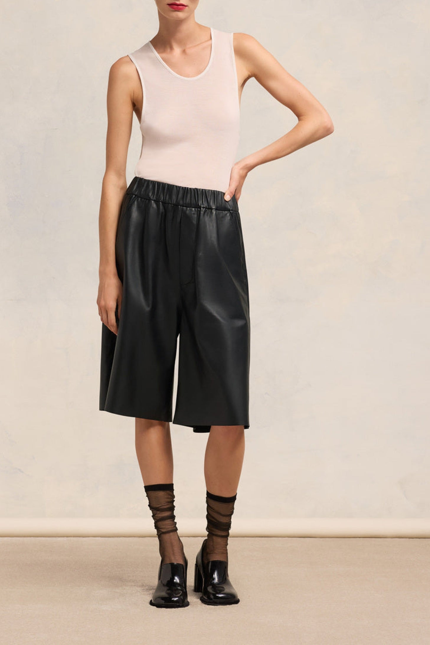 Bermuda taille élastiquée en cuir - Black