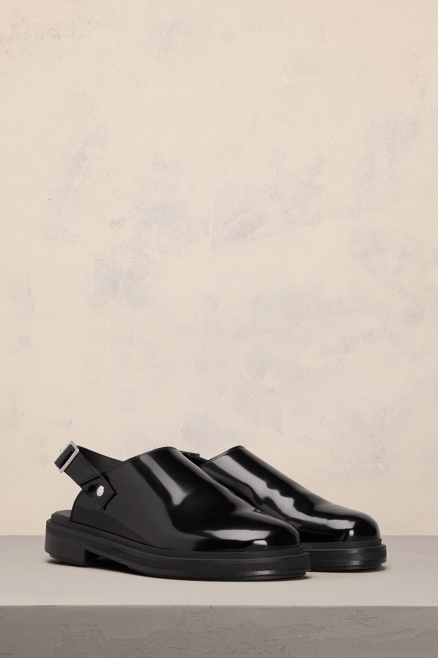 Anatomical toe mules in leather - Black