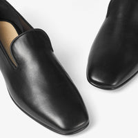 Vance flat leather loafers with JC button - Black