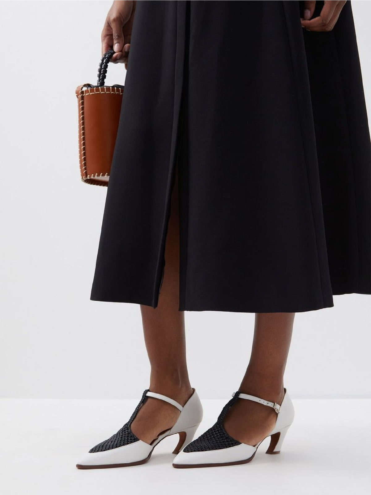 White & Black PUMP - White & Black