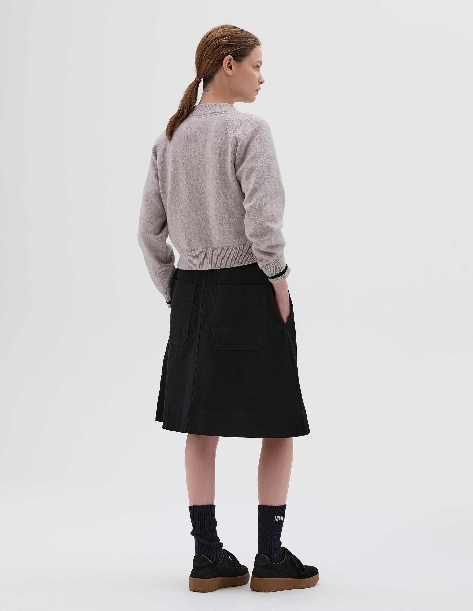 Cardigan court - Gray & Beige