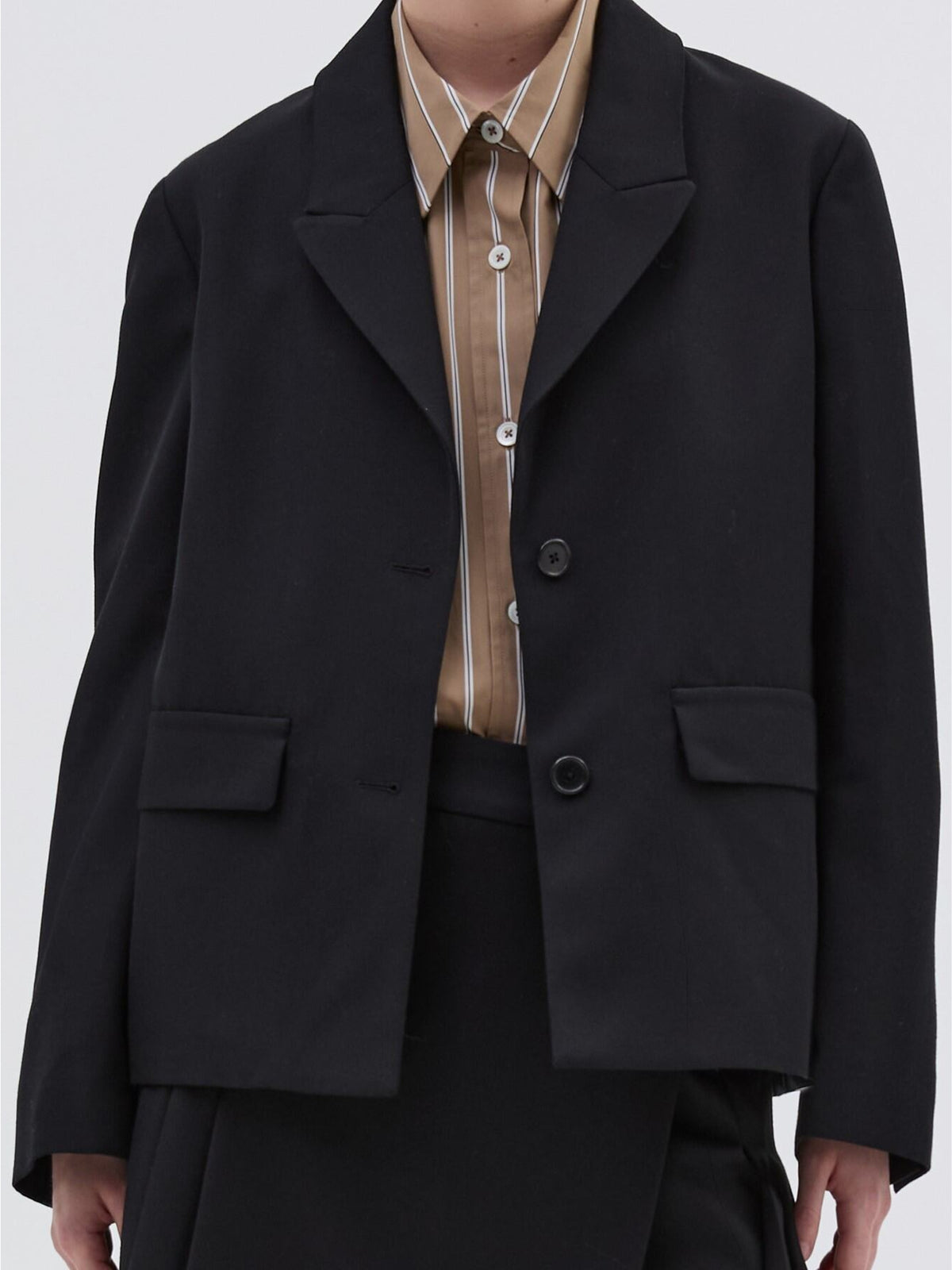 Wool blazer with pointed lapels - Black