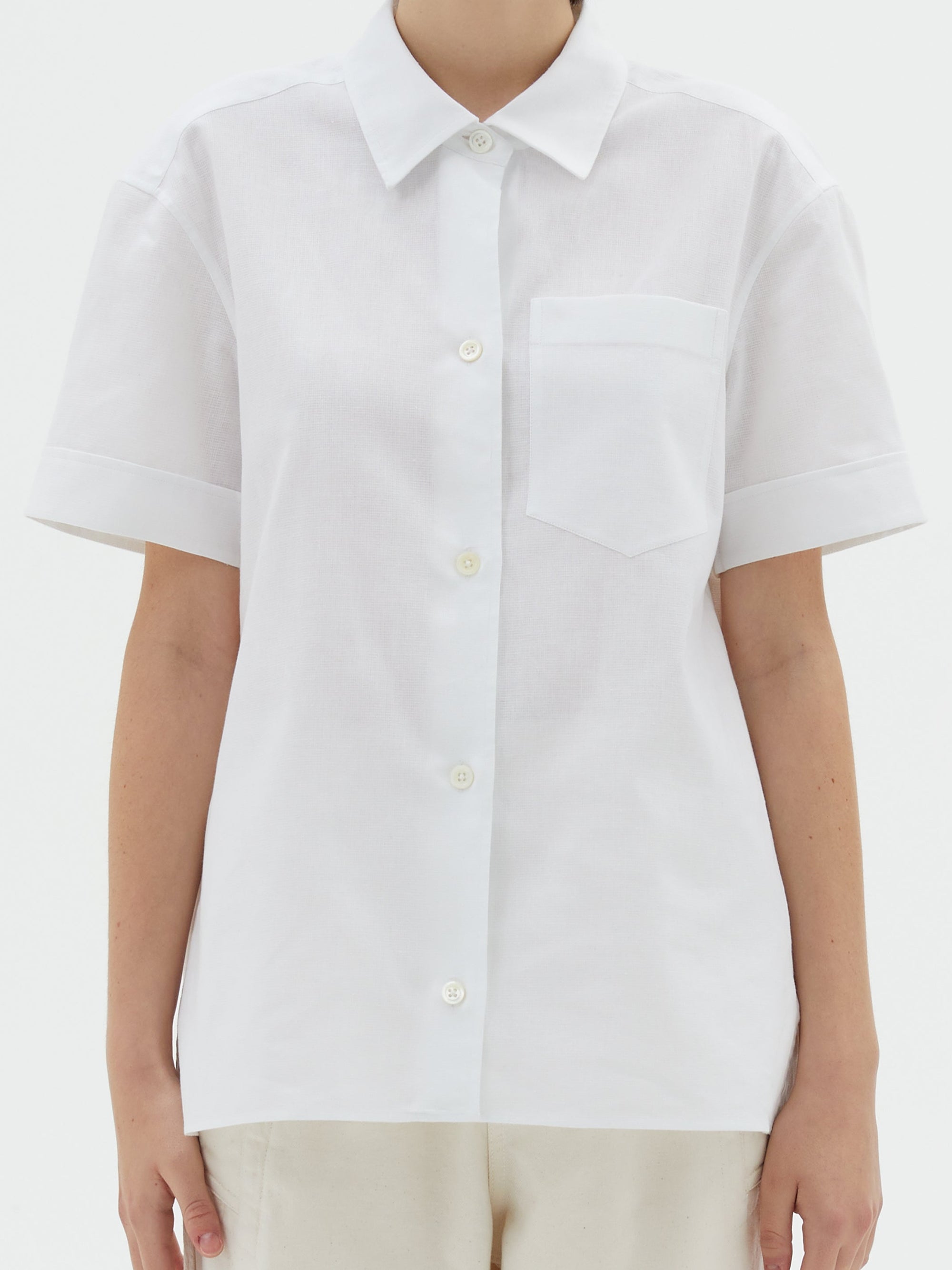 Chemise manches courtes à poche - White