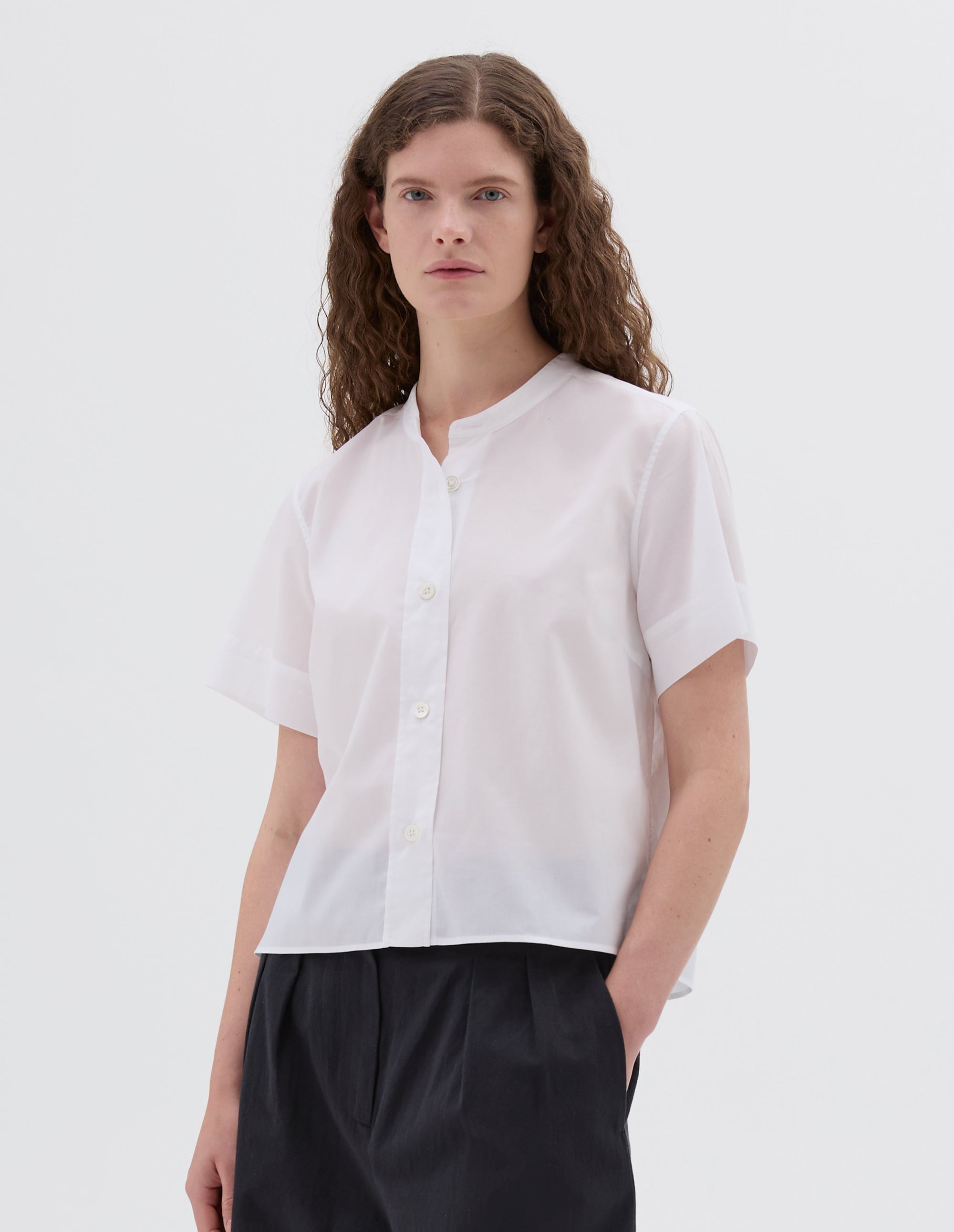 Chemise manches courtes sans col - White