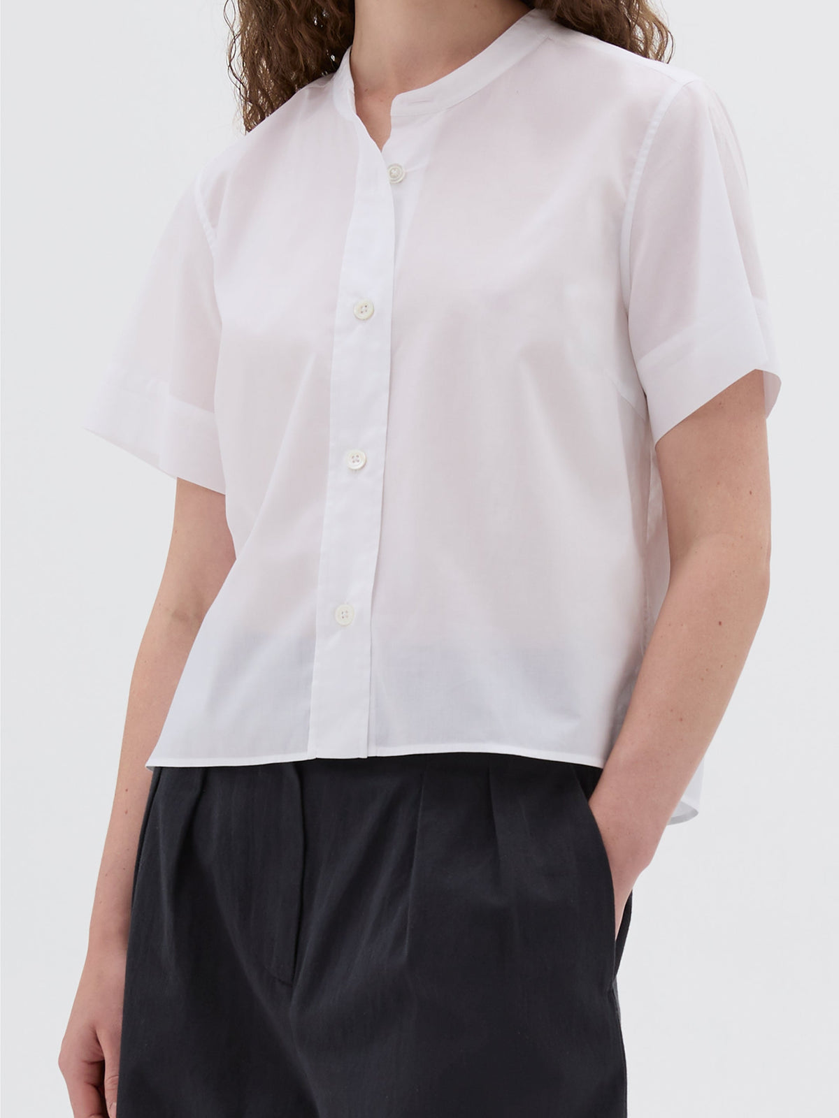 Chemise manches courtes sans col - White
